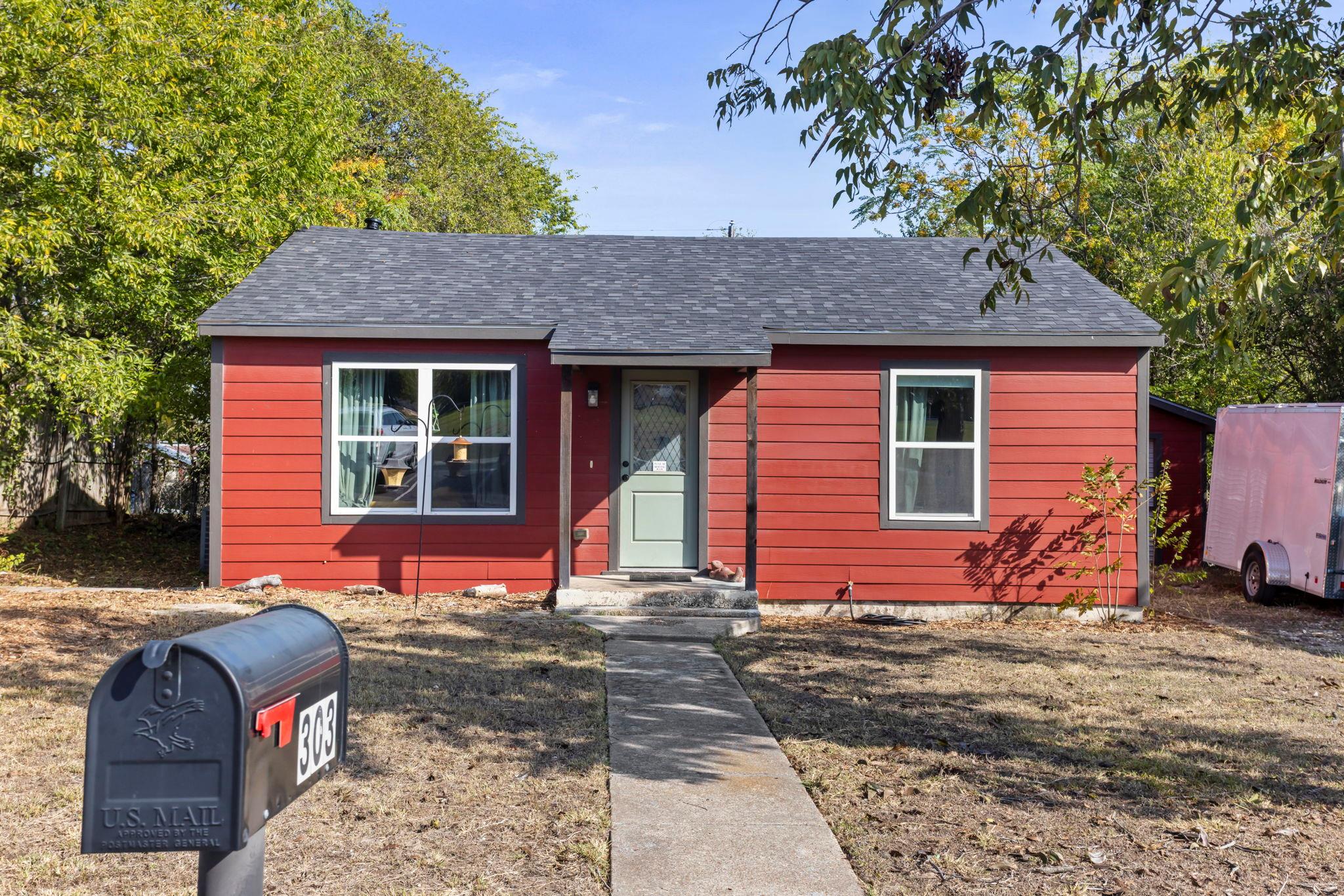 303 W Avenue I Ave, Belton, TX 76513