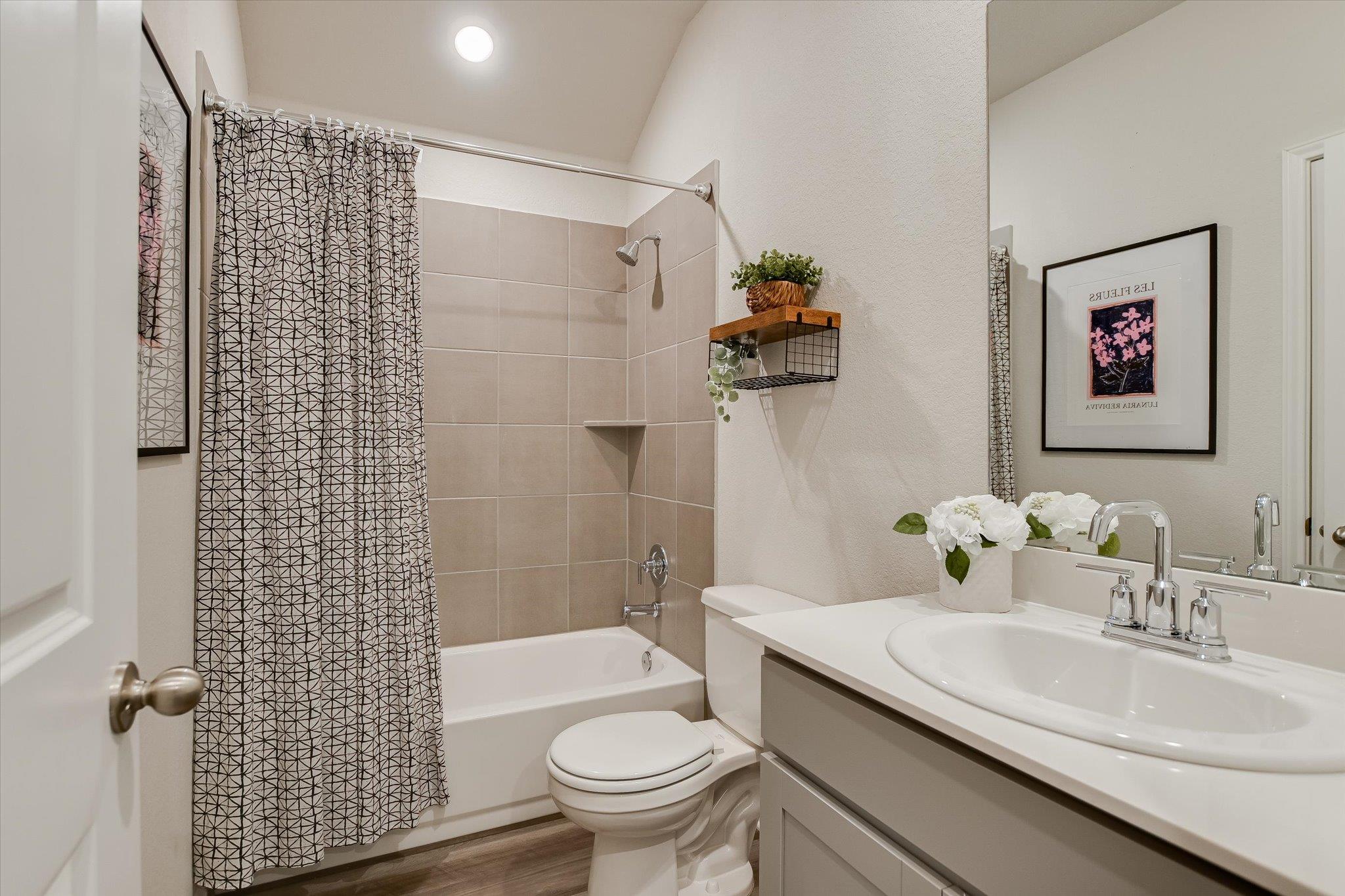 110 Santo Spirit Rd, Hutto, TX 78634