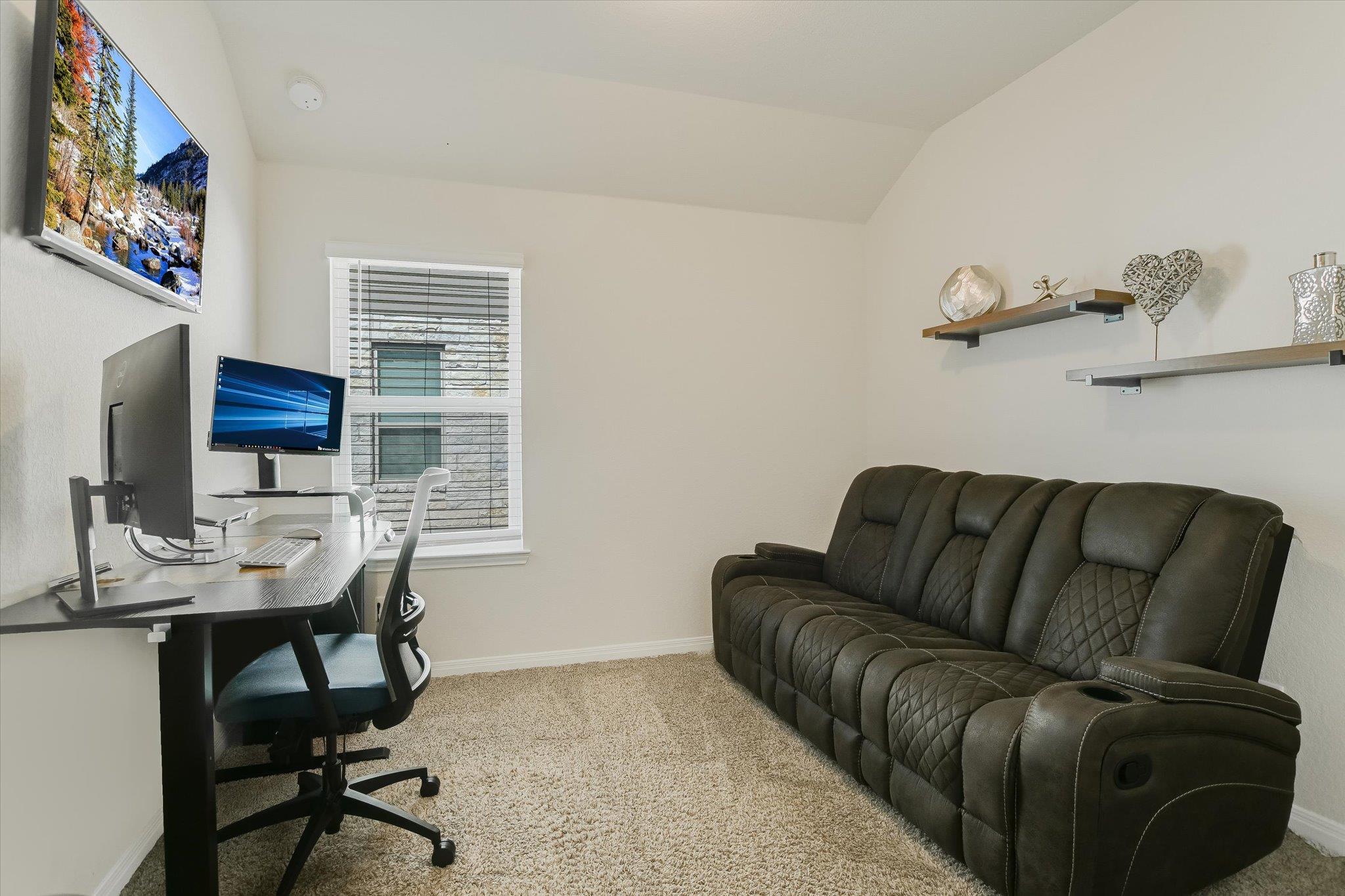 110 Santo Spirit Rd, Hutto, TX 78634