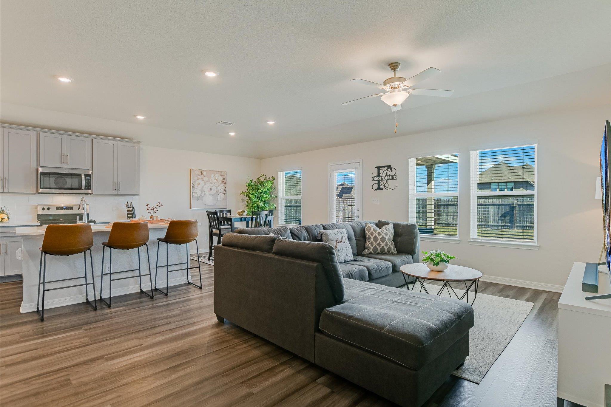 110 Santo Spirit Rd, Hutto, TX 78634