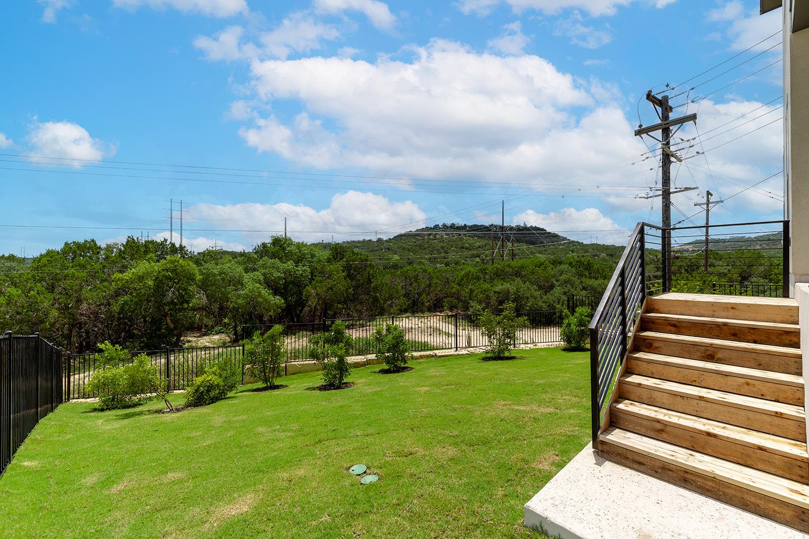 604 Grapeleaf Dr, Lakeway, TX 78738