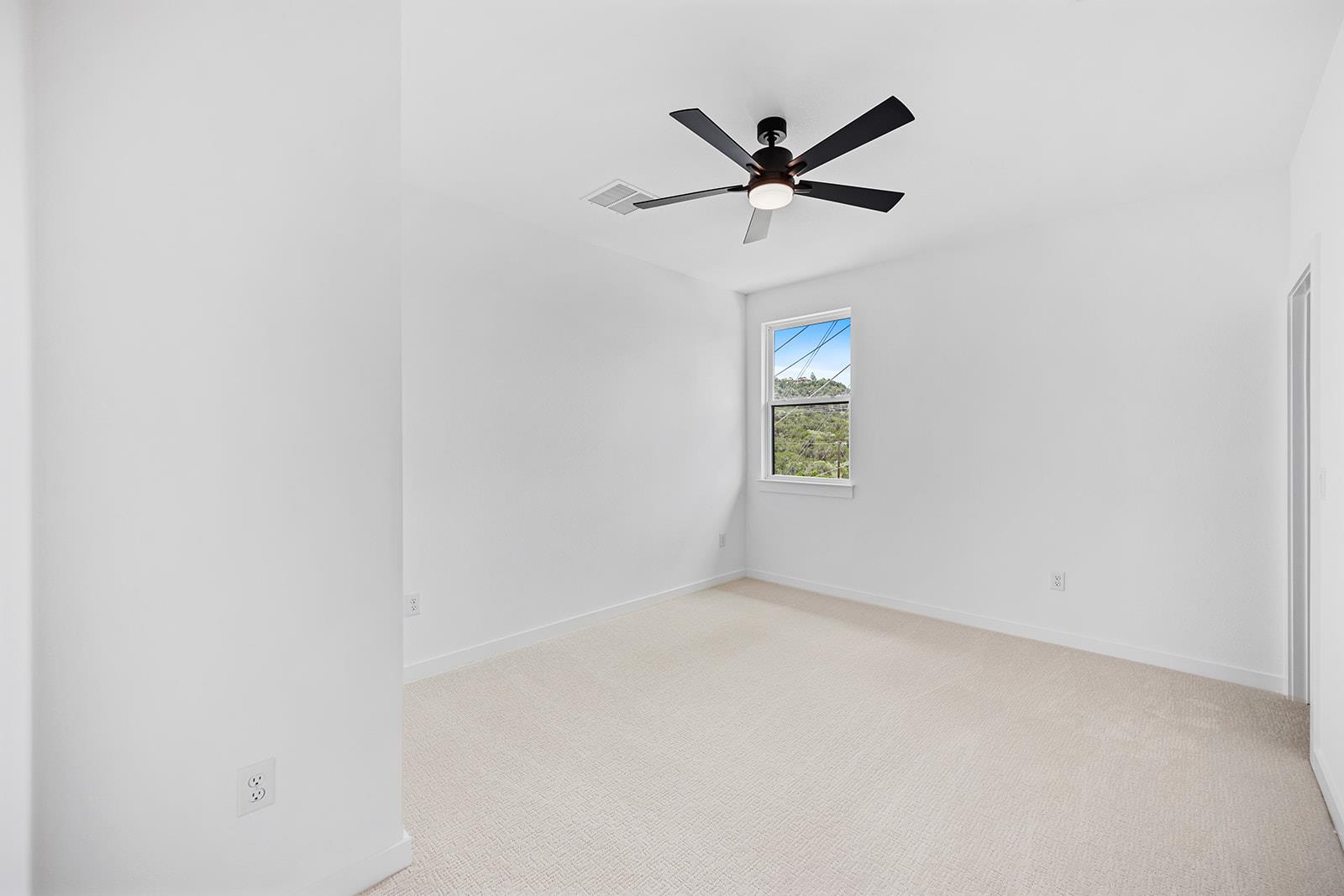 604 Grapeleaf Dr, Lakeway, TX 78738