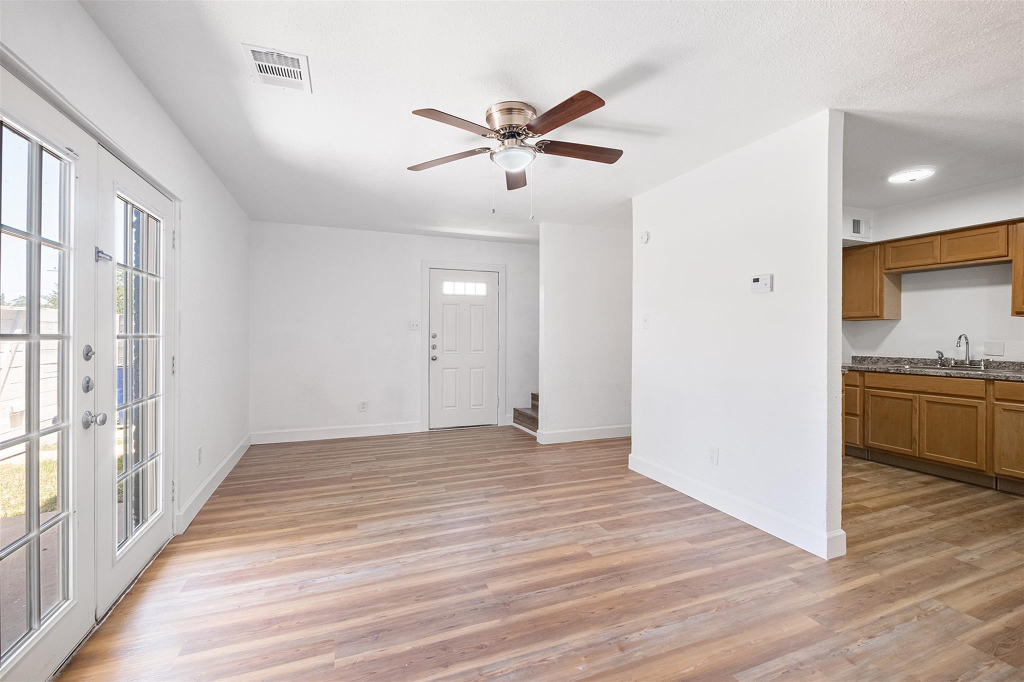 2217 Mission Hill Dr # B, Austin, TX 78741