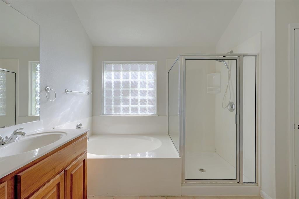 917 Old Wick Castle Way, Pflugerville, TX 78660