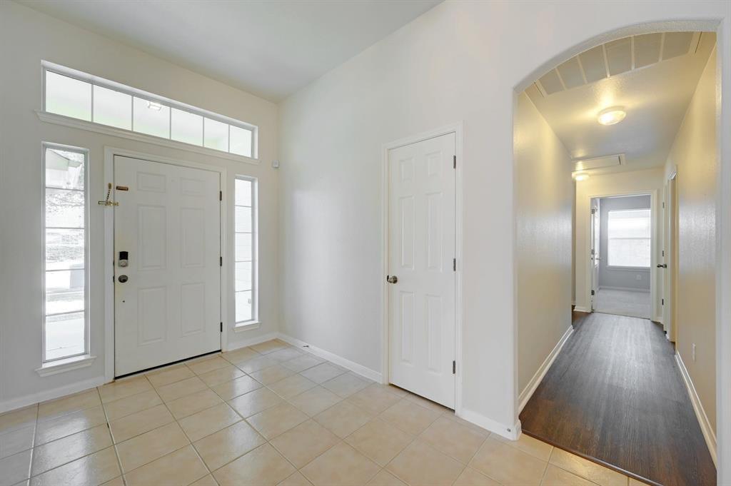 917 Old Wick Castle Way, Pflugerville, TX 78660