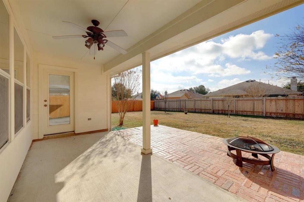 917 Old Wick Castle Way, Pflugerville, TX 78660