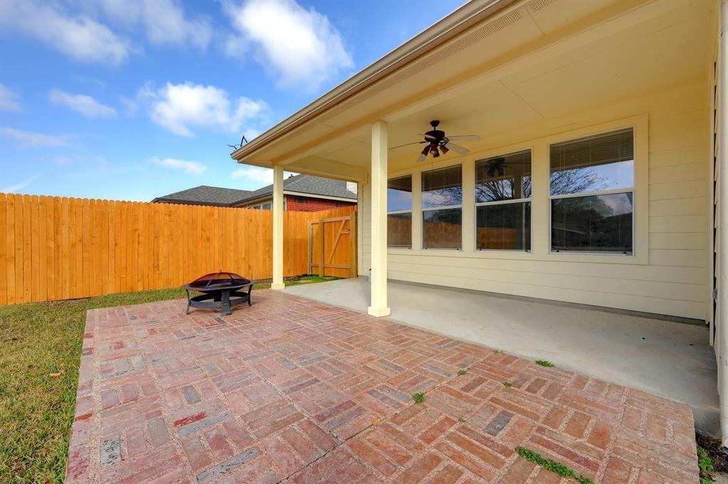 917 Old Wick Castle Way, Pflugerville, TX 78660