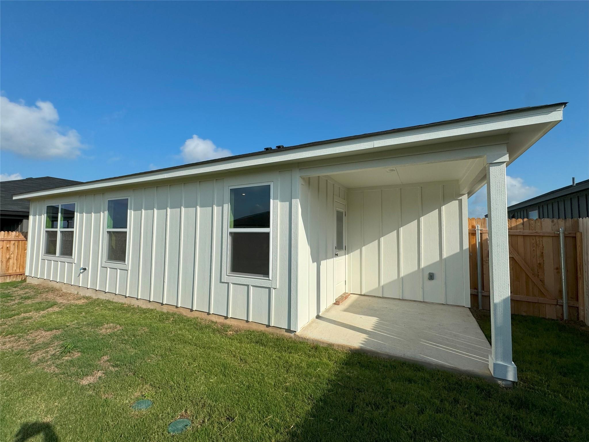 501 Double Vision Rd, Jarrell, TX 76537