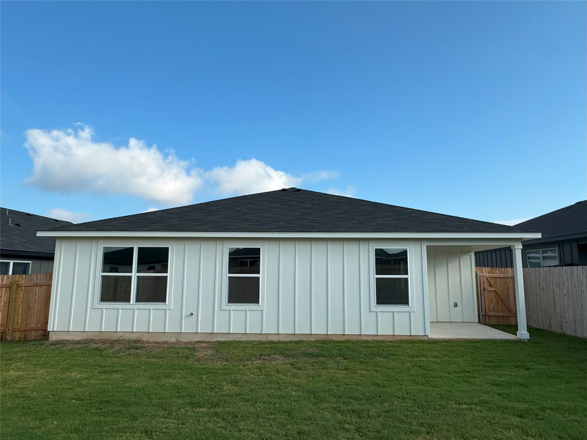 501 Double Vision Rd, Jarrell, TX 76537