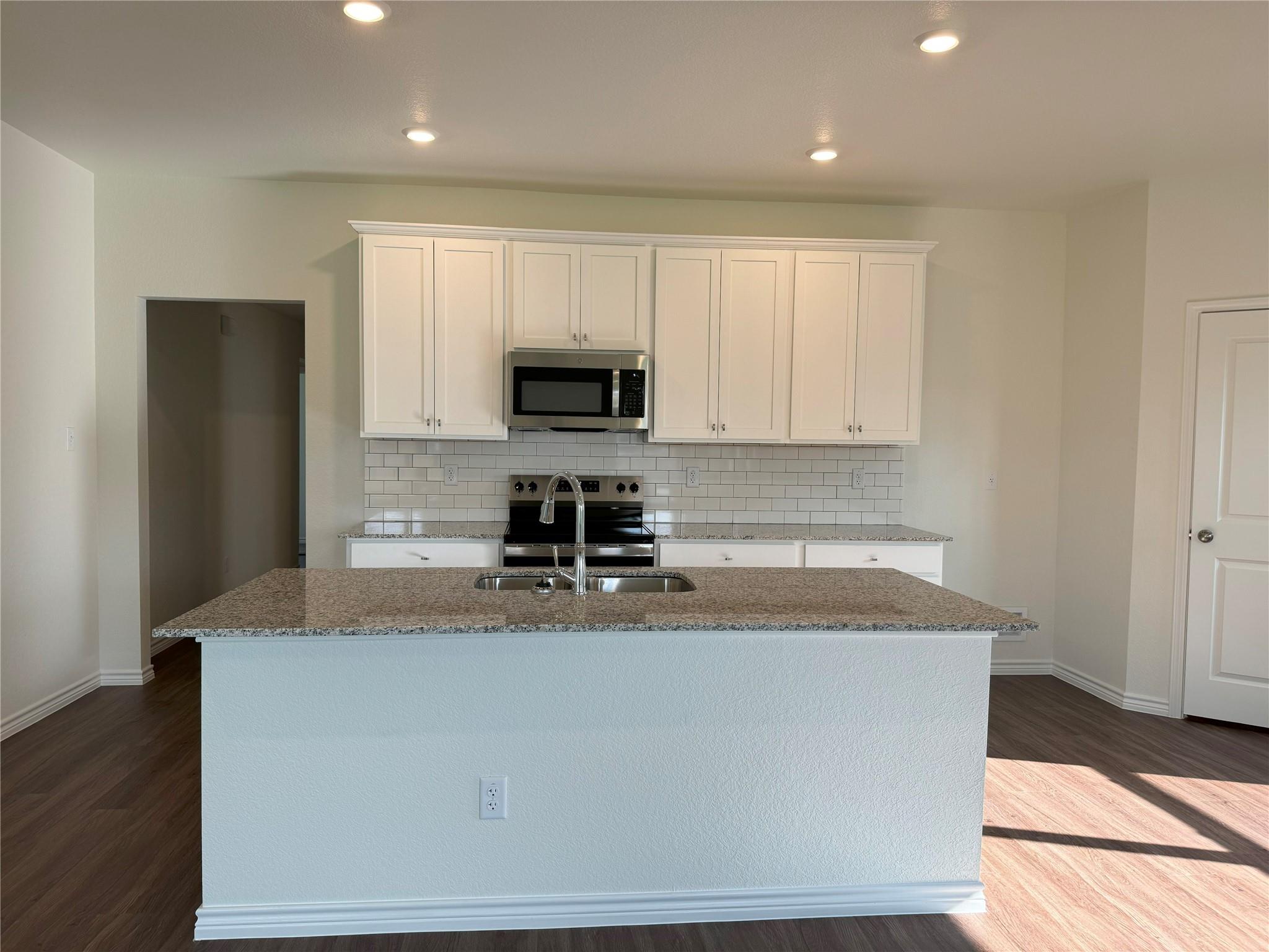 501 Double Vision Rd, Jarrell, TX 76537