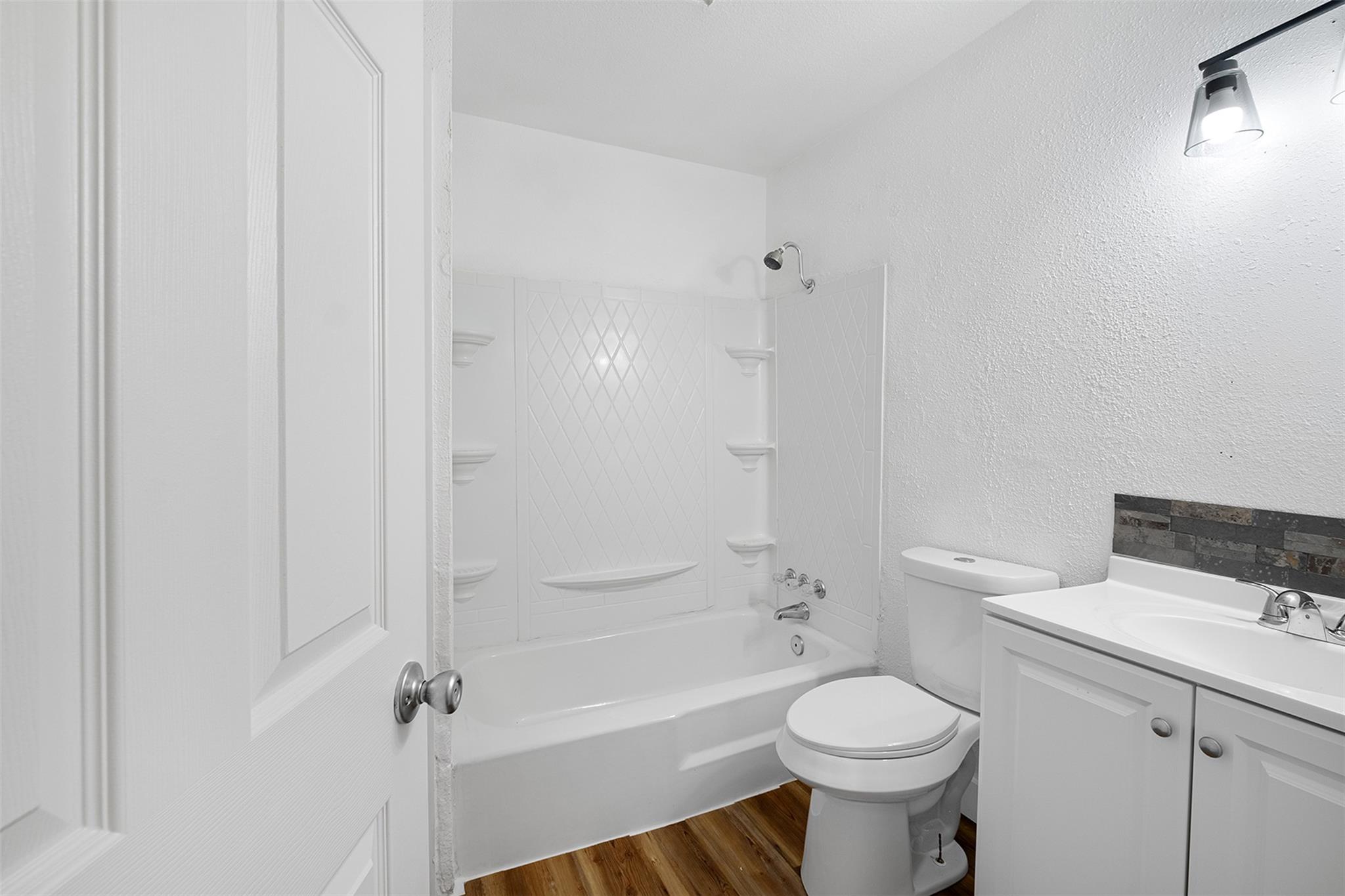 2217 Mission Hill Dr # D, Austin, TX 78741