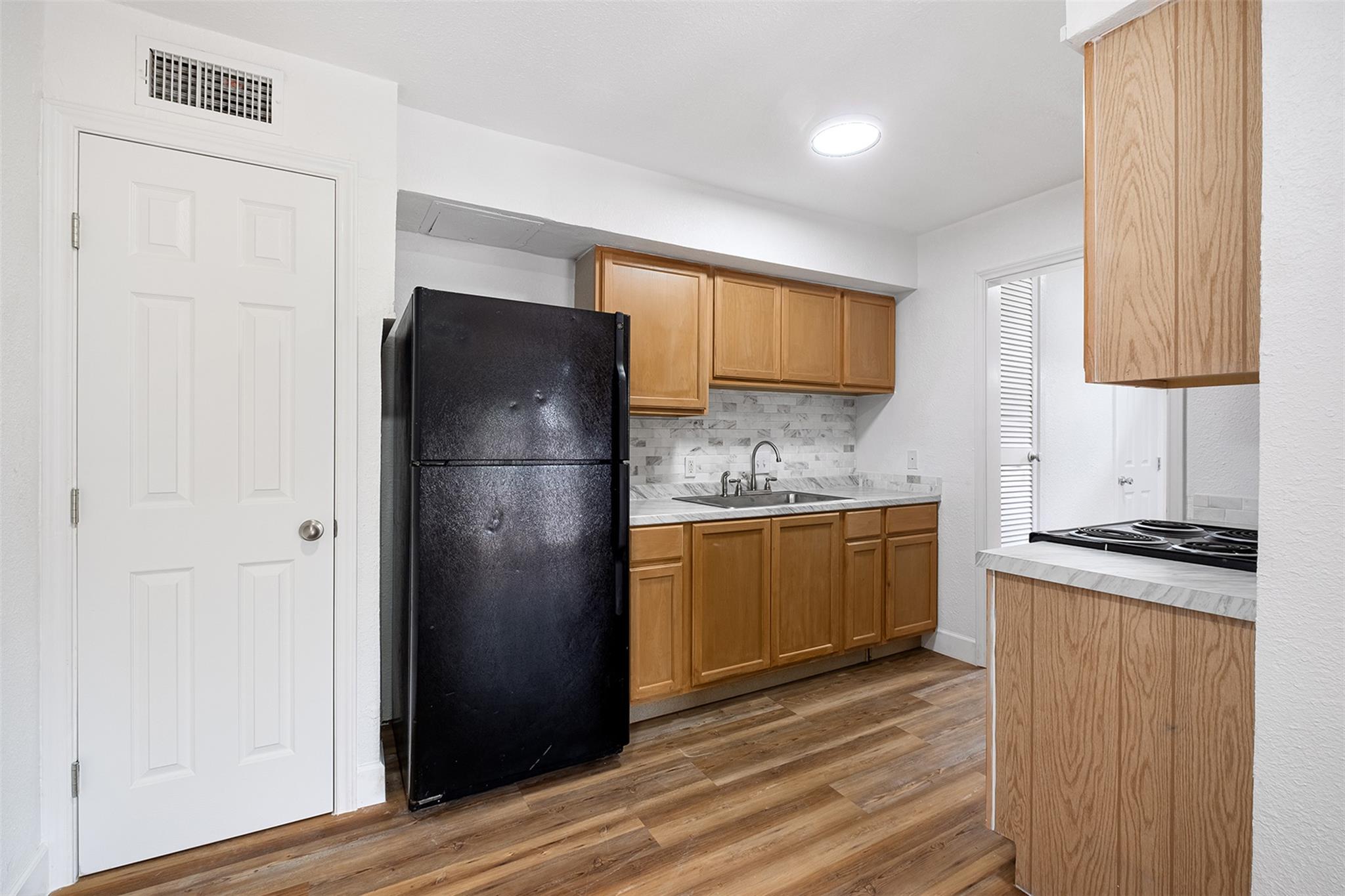 2217 Mission Hill Dr # D, Austin, TX 78741