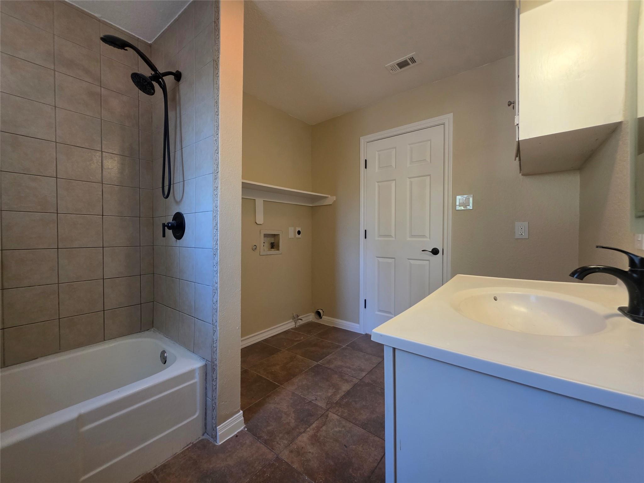 3106 Fallwell Ln, Del Valle, TX 78617