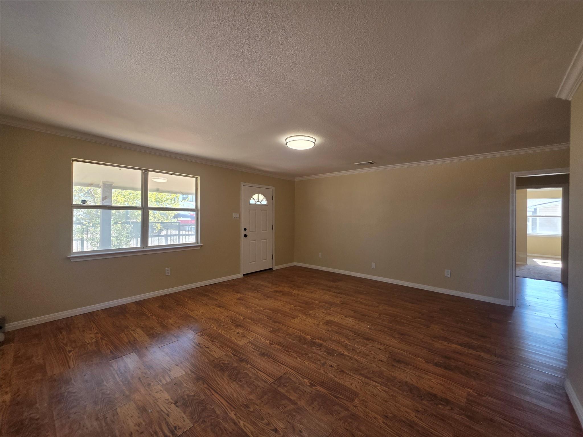 3106 Fallwell Ln, Del Valle, TX 78617