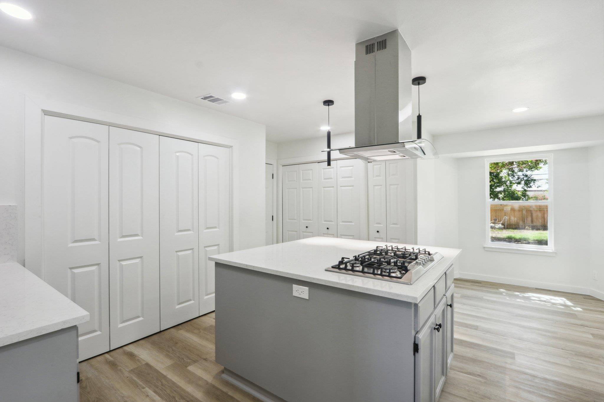 9807 Kendal Dr, Austin, TX 78753