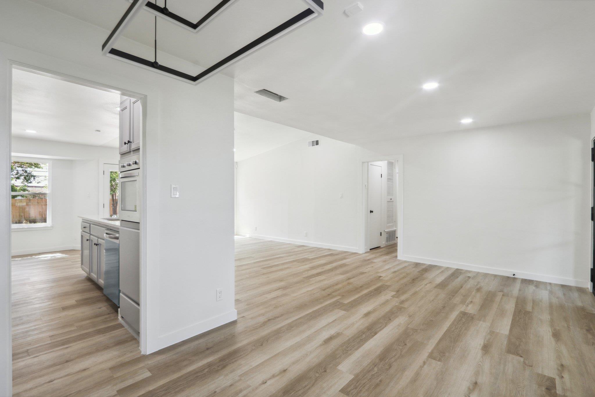 9807 Kendal Dr, Austin, TX 78753