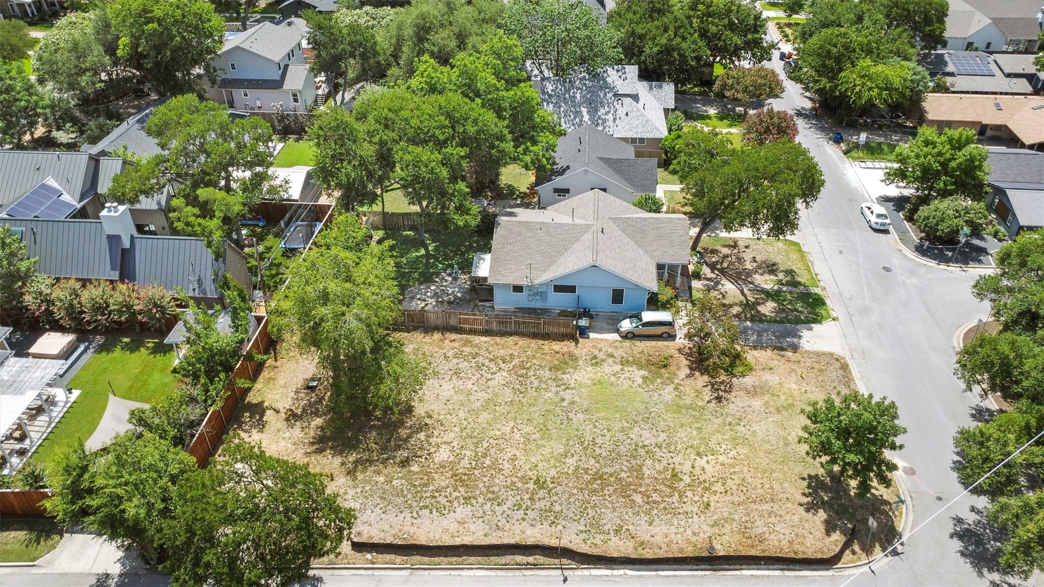 1810 Mohle Dr, Austin, TX 78703