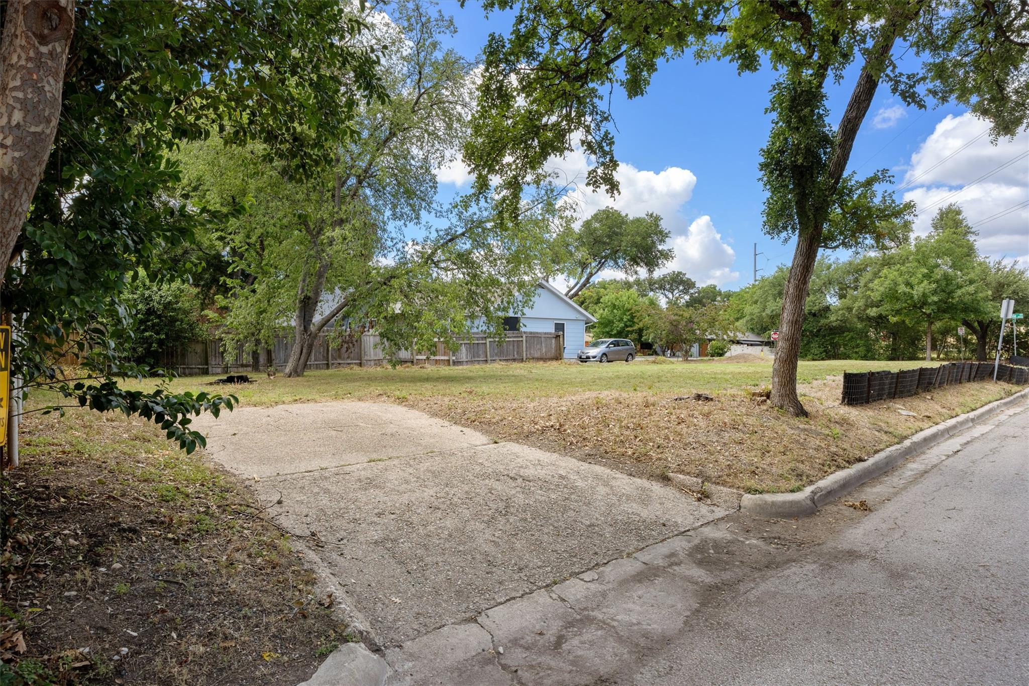 1810 Mohle Dr, Austin, TX 78703