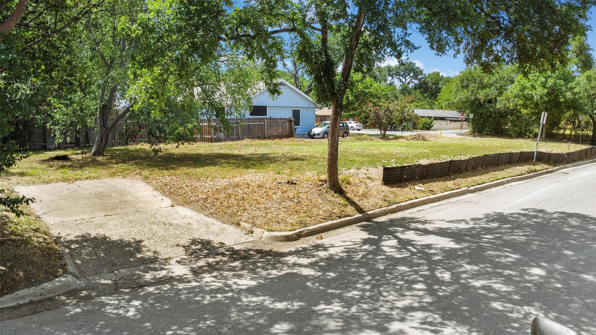 1810 Mohle Dr, Austin, TX 78703