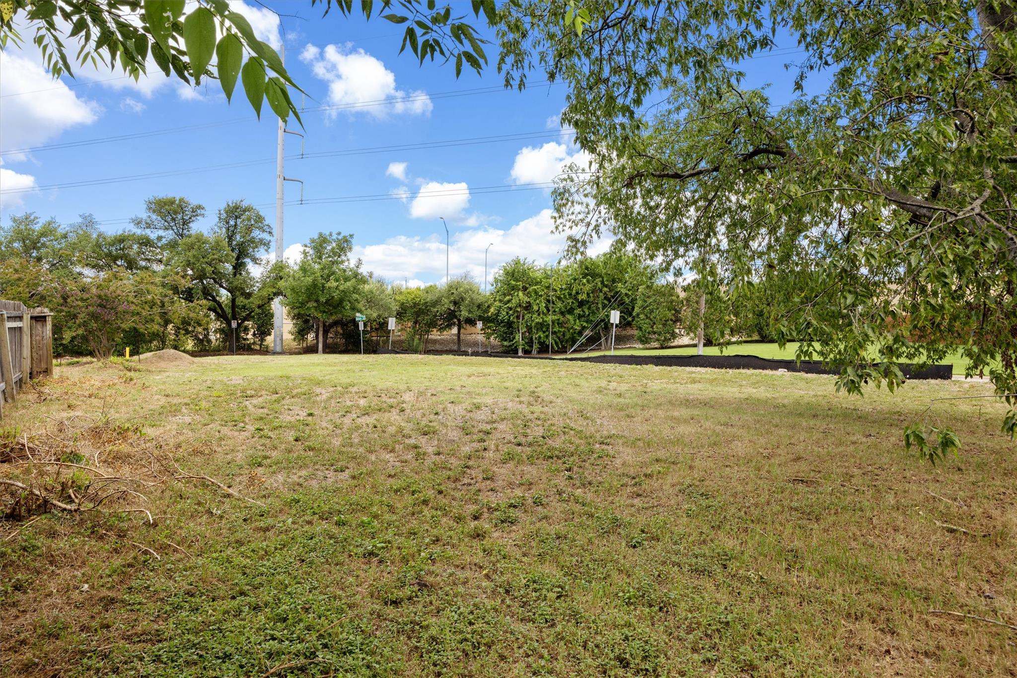 1810 Mohle Dr, Austin, TX 78703