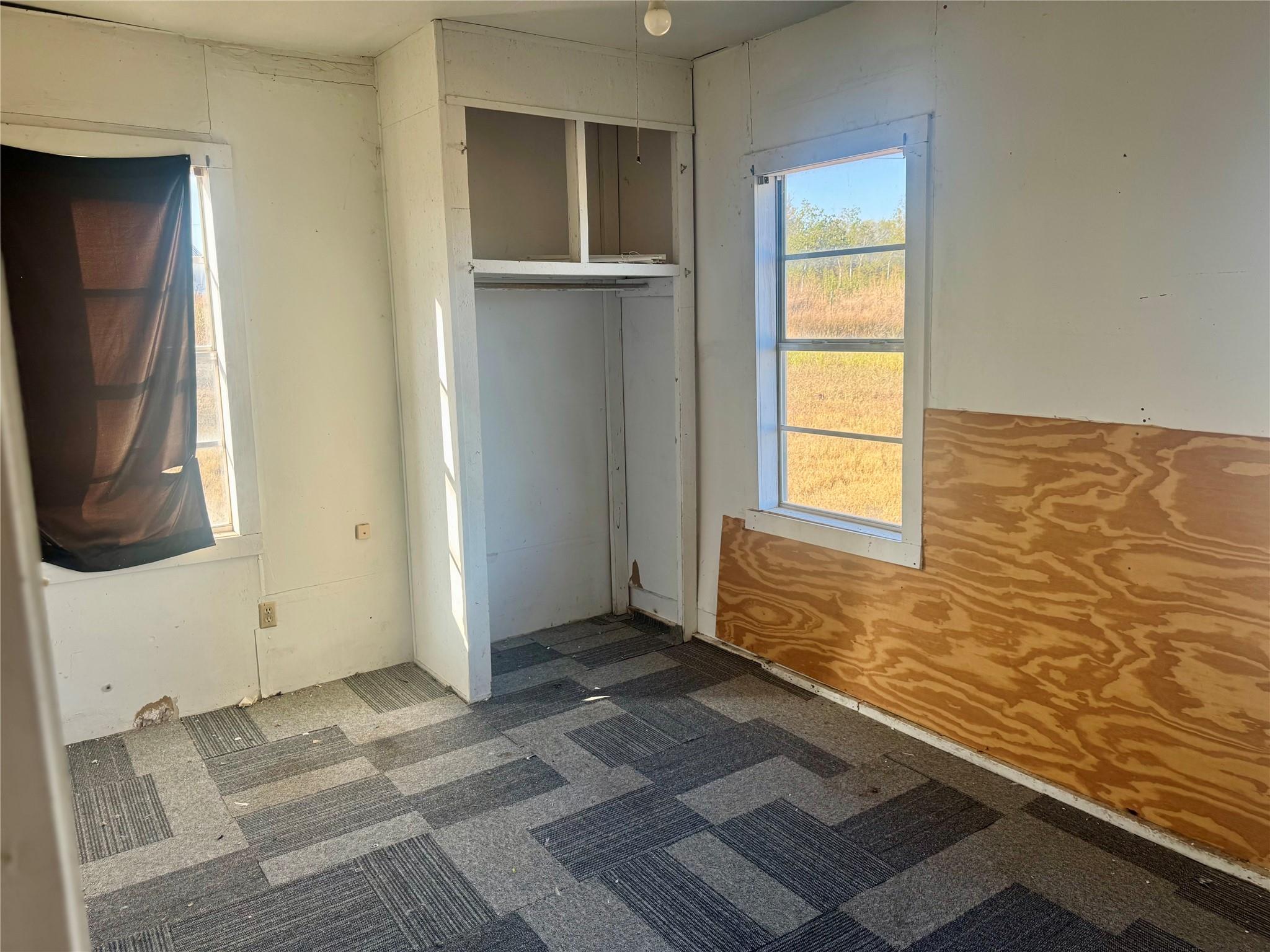 000 S Carter Ave, Cuero, TX 77994