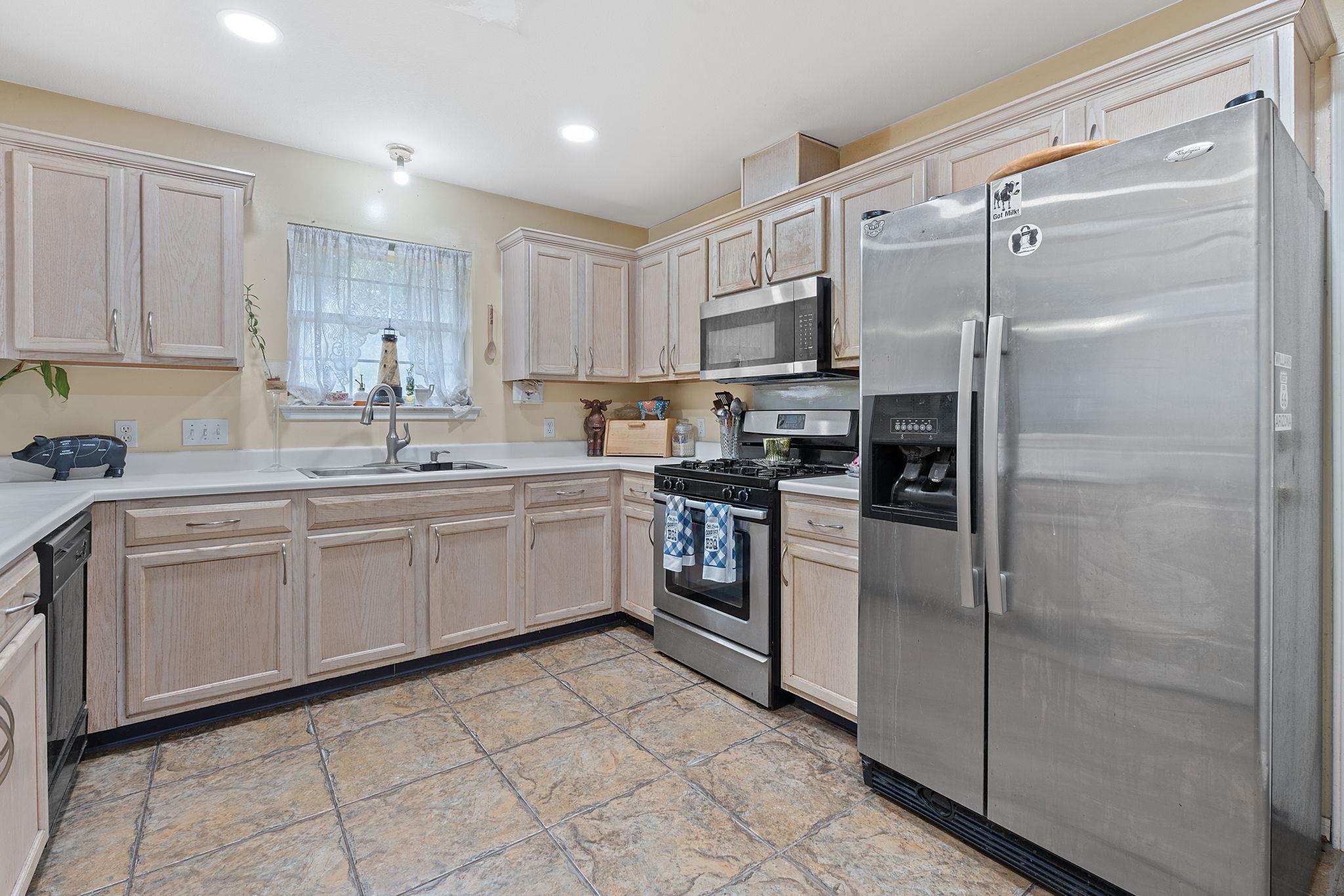 2000 Rendova Ln, Pflugerville, TX 78660