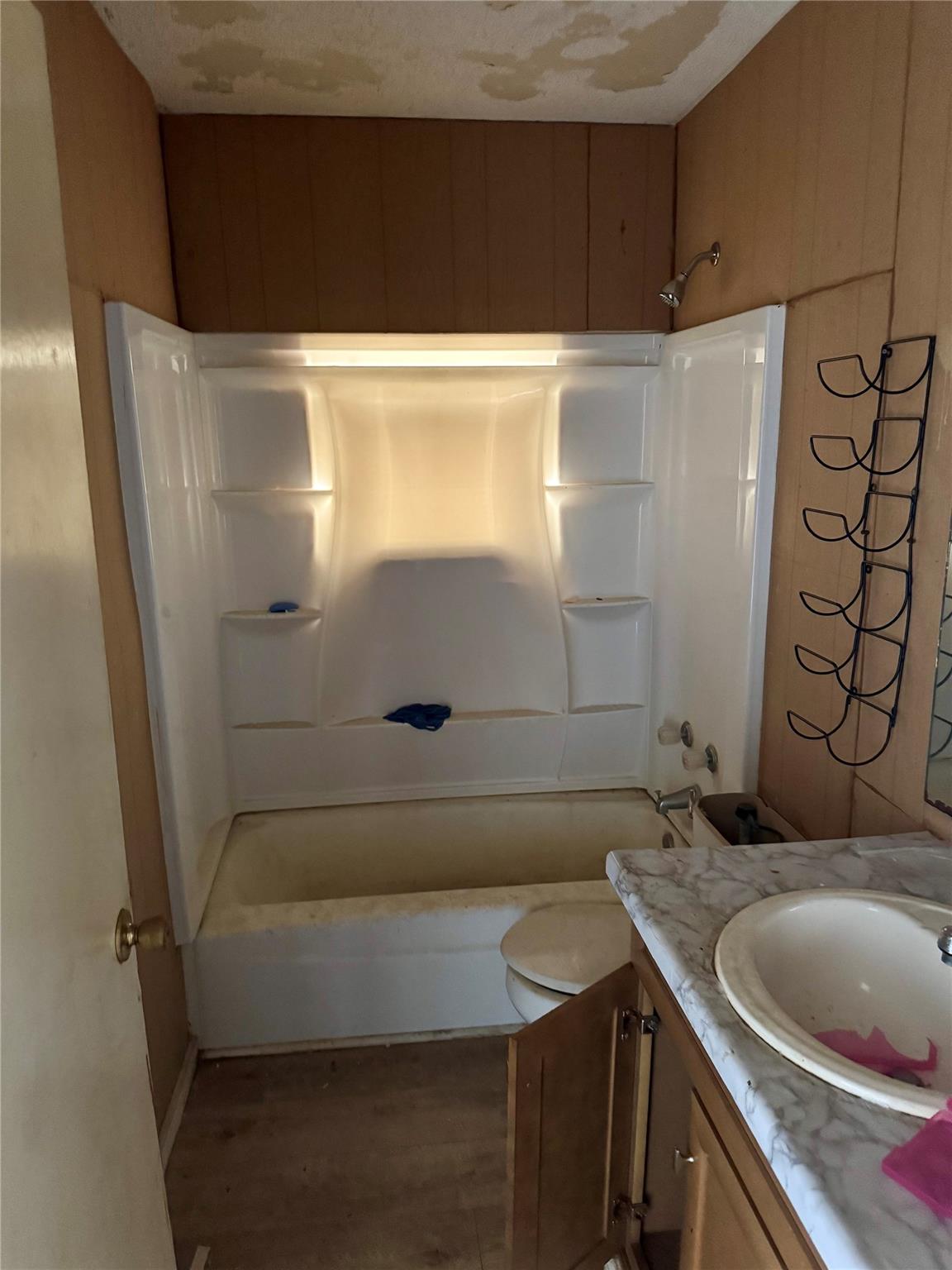 117 Charles St, Cuero, TX 77954