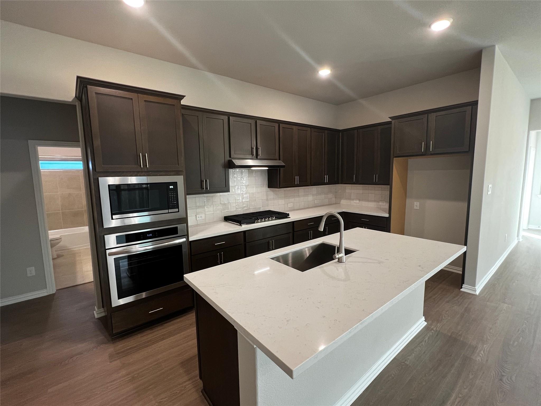 611 Durian Loop, Buda, TX 78610