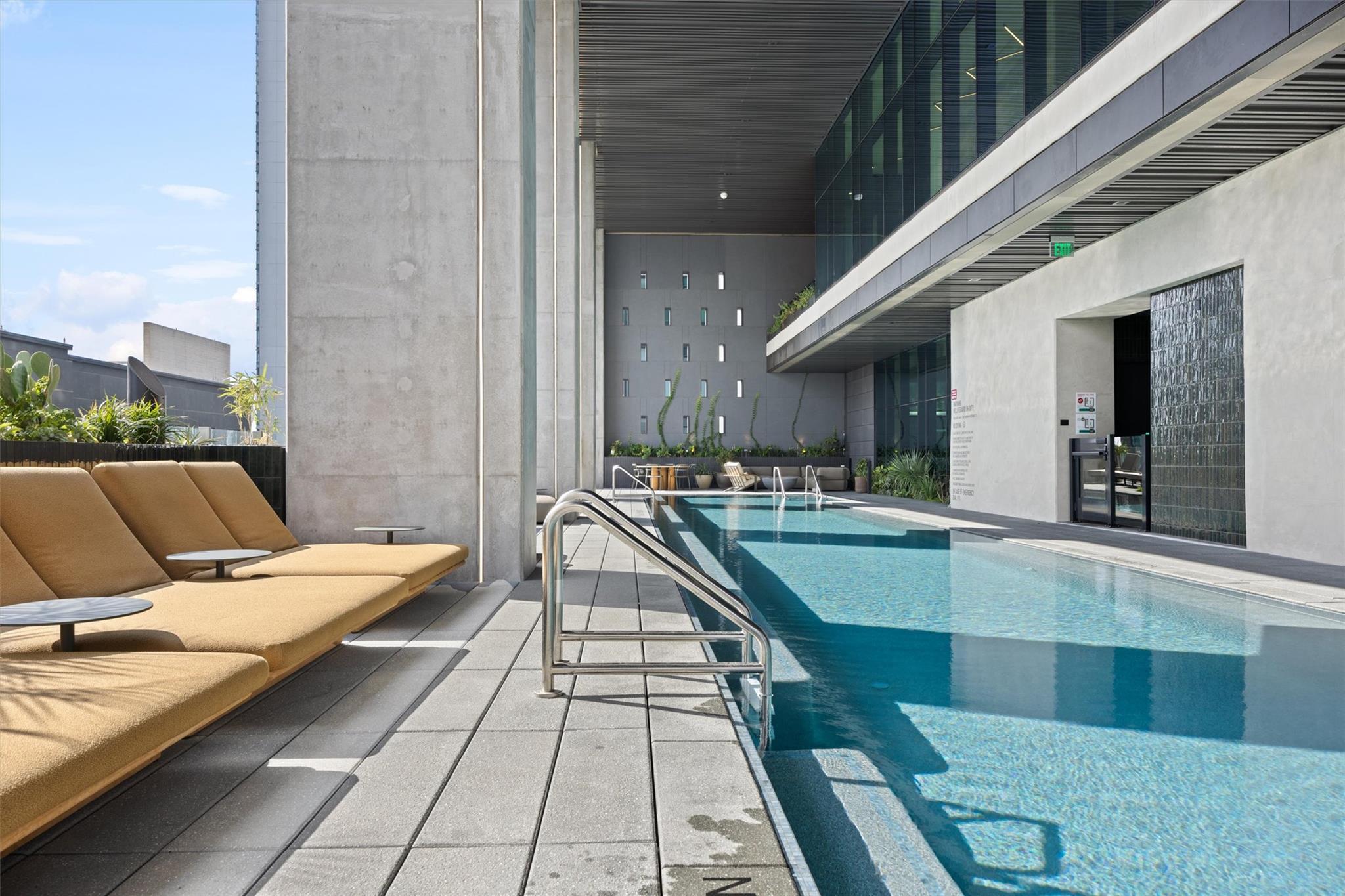 610 Davis St # 2909, Austin, TX 78701