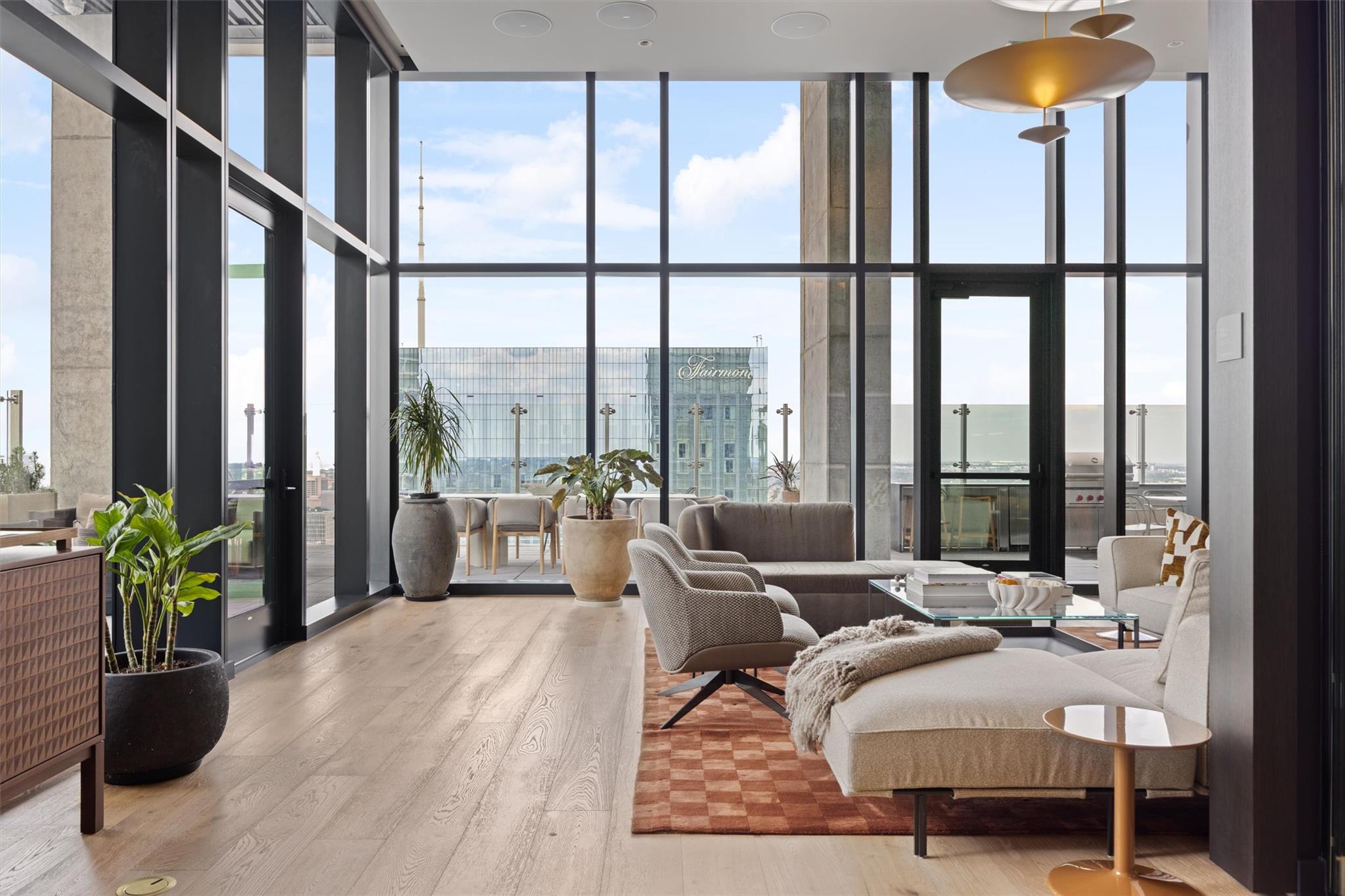 610 Davis St # 2909, Austin, TX 78701