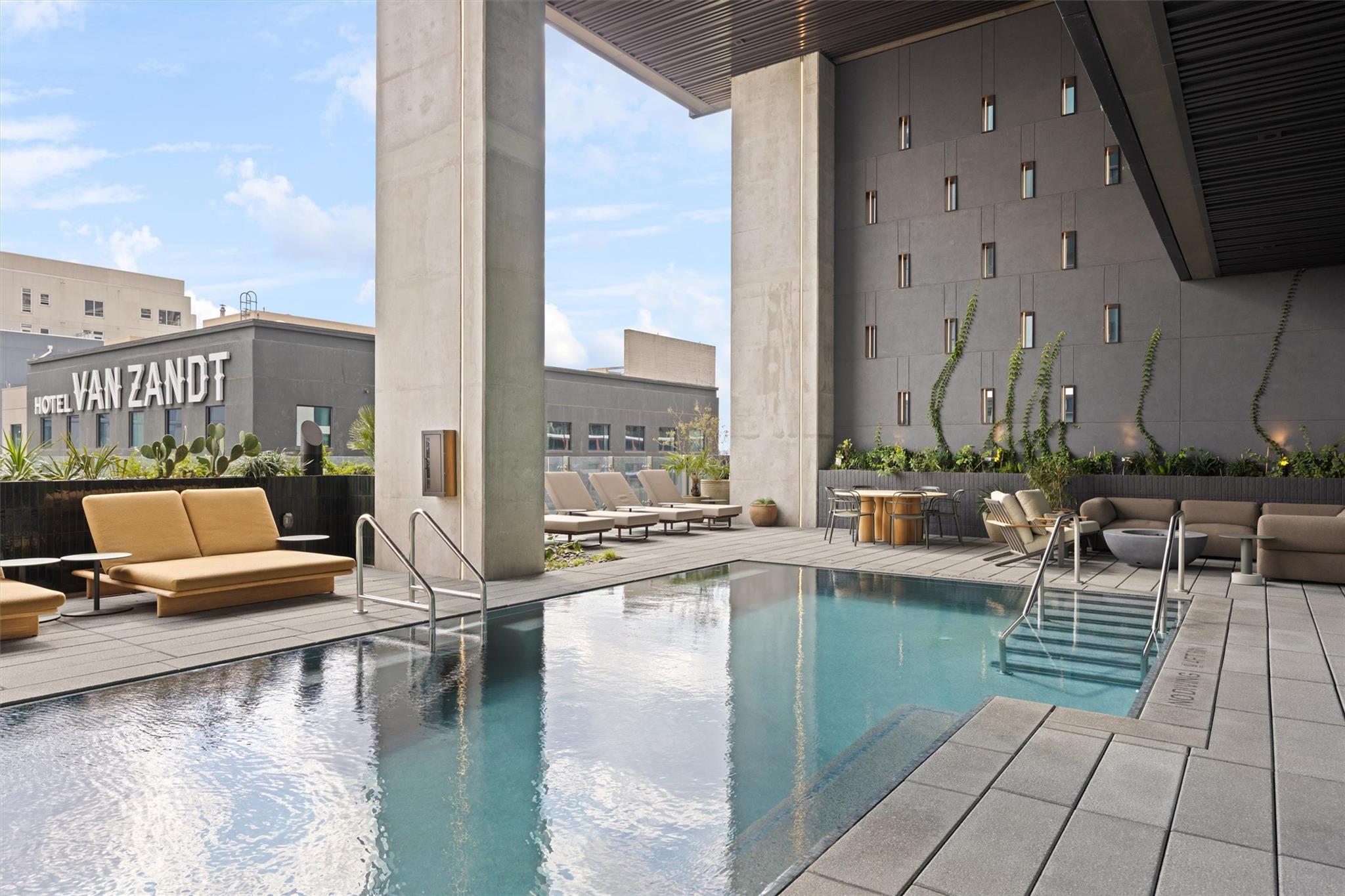 610 Davis St # 2909, Austin, TX 78701