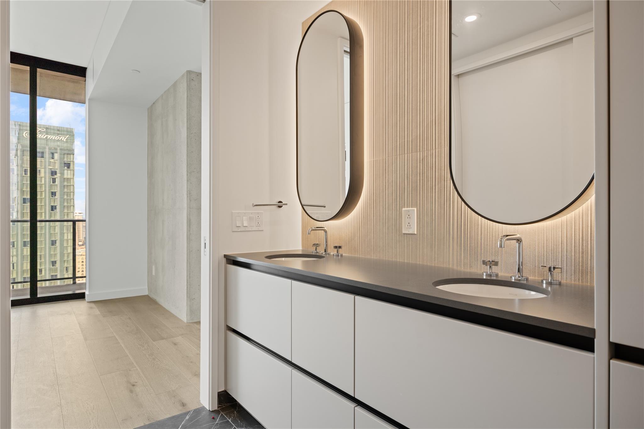 610 Davis St # 2909, Austin, TX 78701