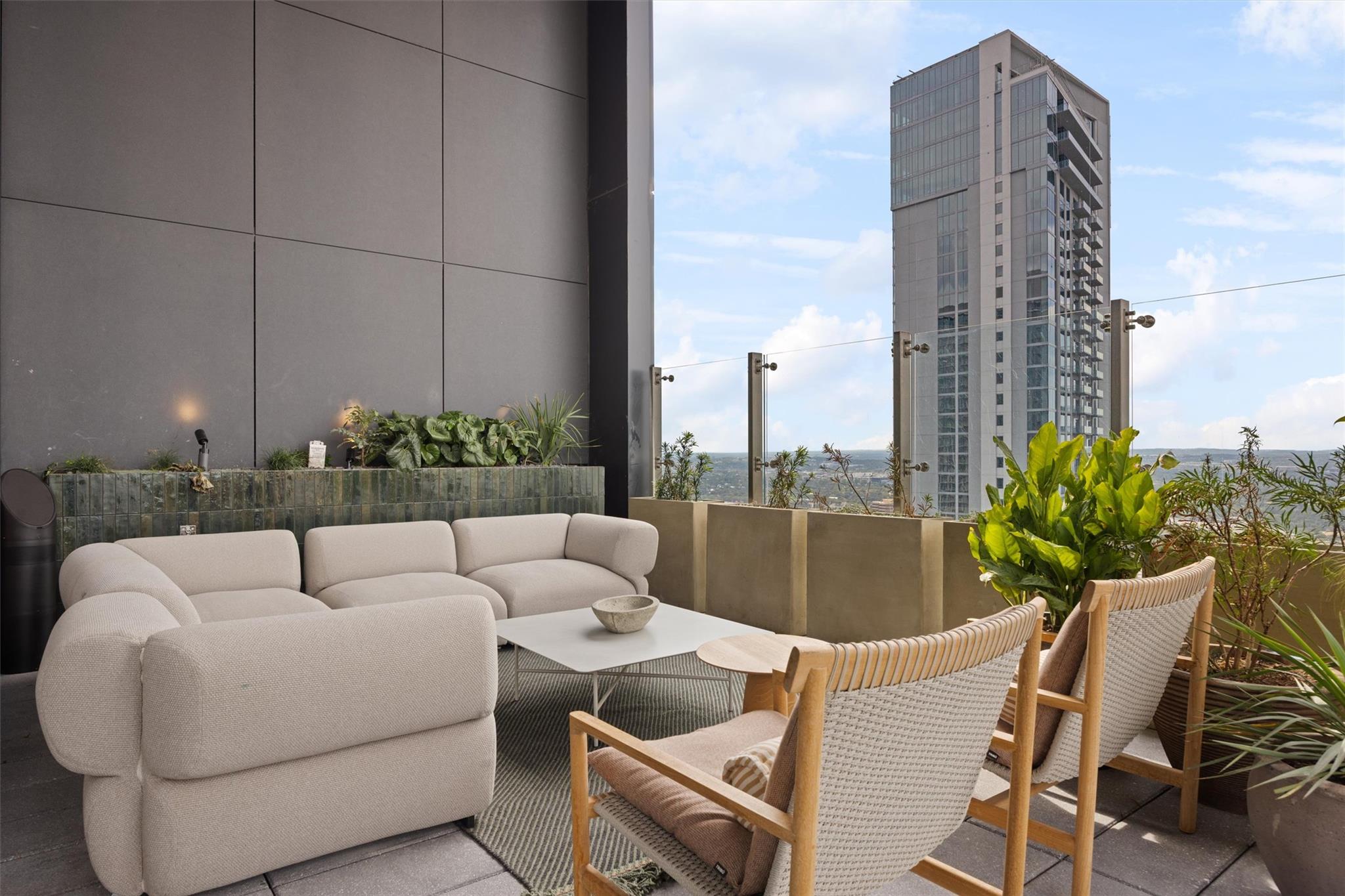 610 Davis St # 2909, Austin, TX 78701