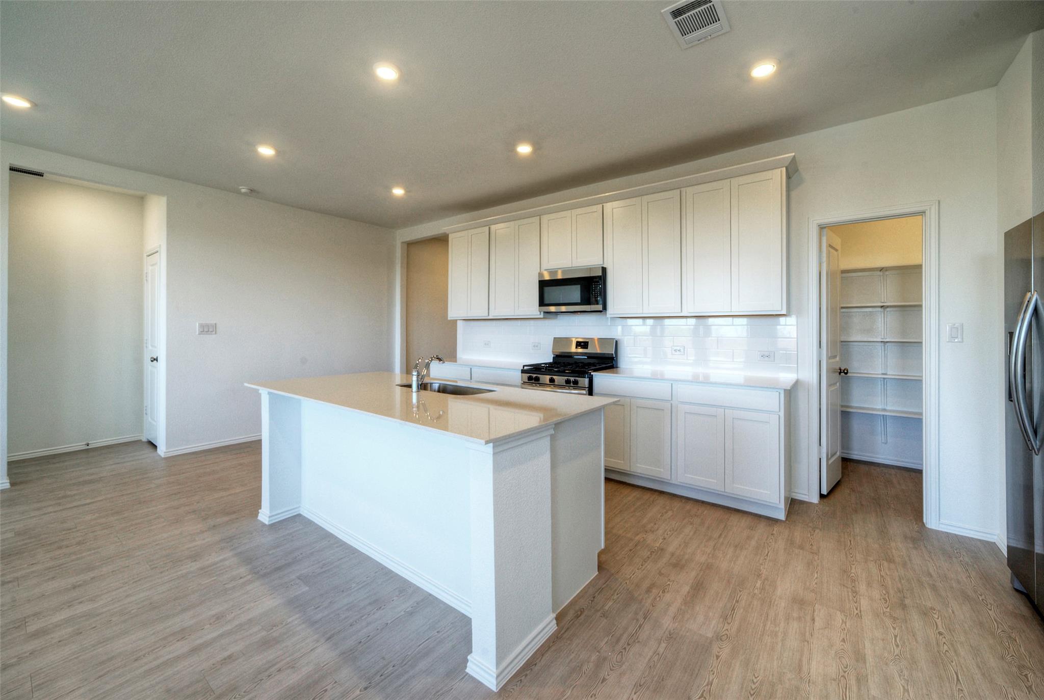 217 Twilight Breeze Way, Hutto, TX 78634