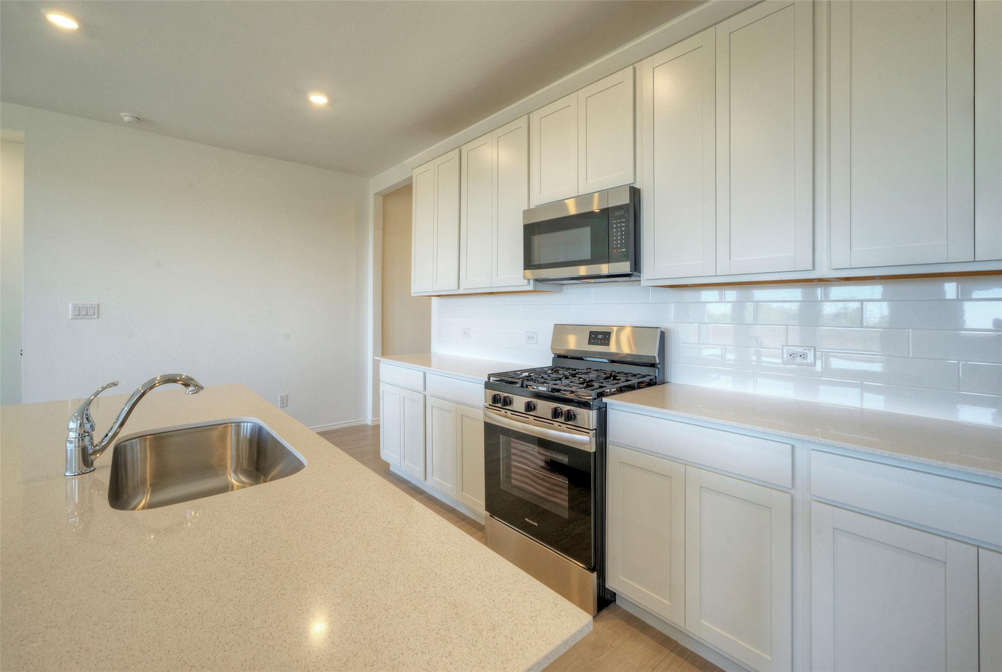 217 Twilight Breeze Way, Hutto, TX 78634