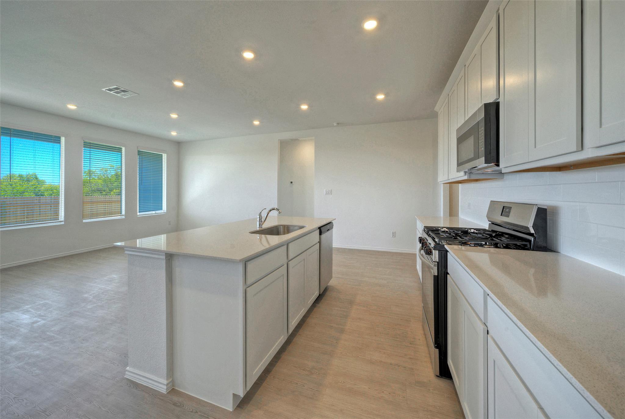 217 Twilight Breeze Way, Hutto, TX 78634