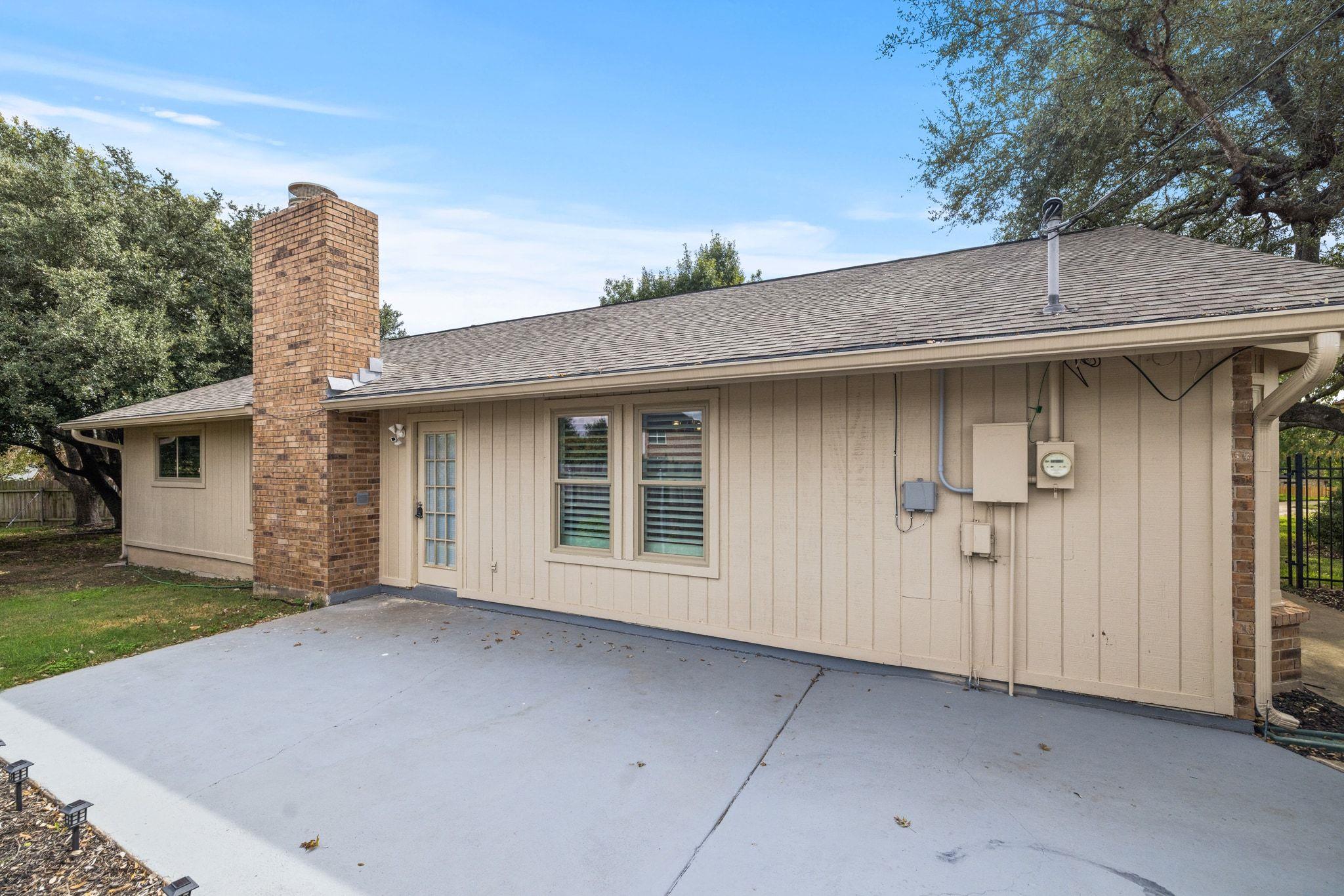 1805 Ryon Cv, Round Rock, TX 78681