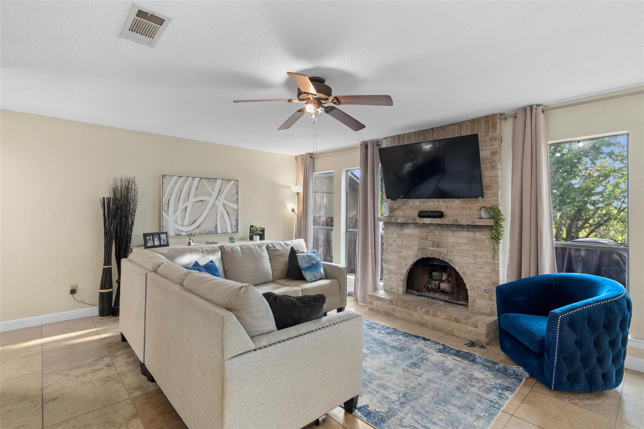 6492 Hart Ln, Austin, TX 78731