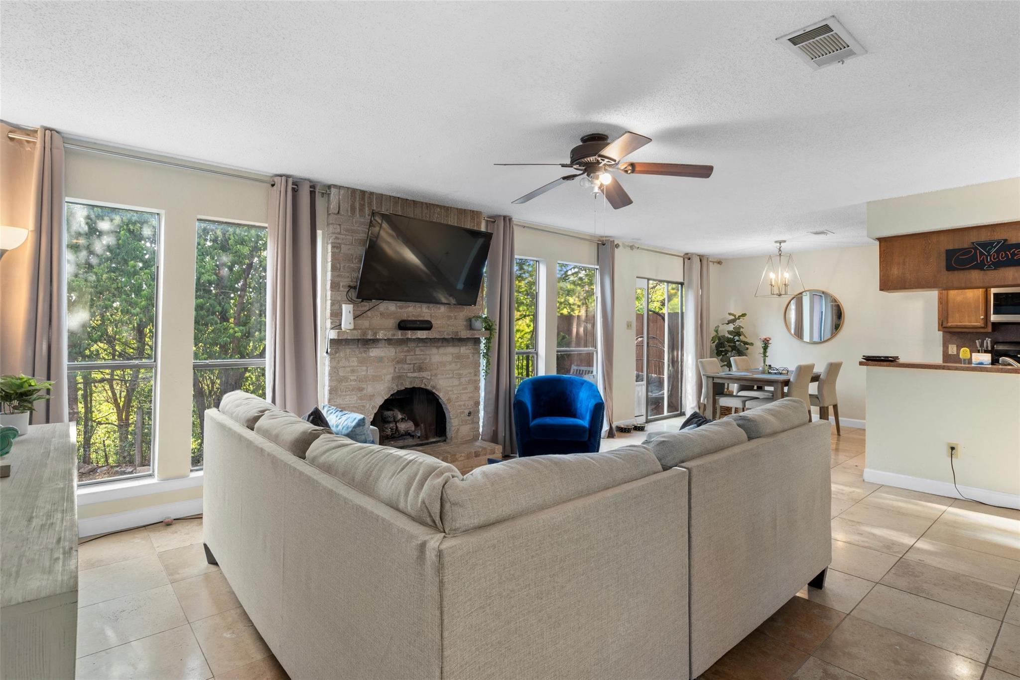 6492 Hart Ln, Austin, TX 78731