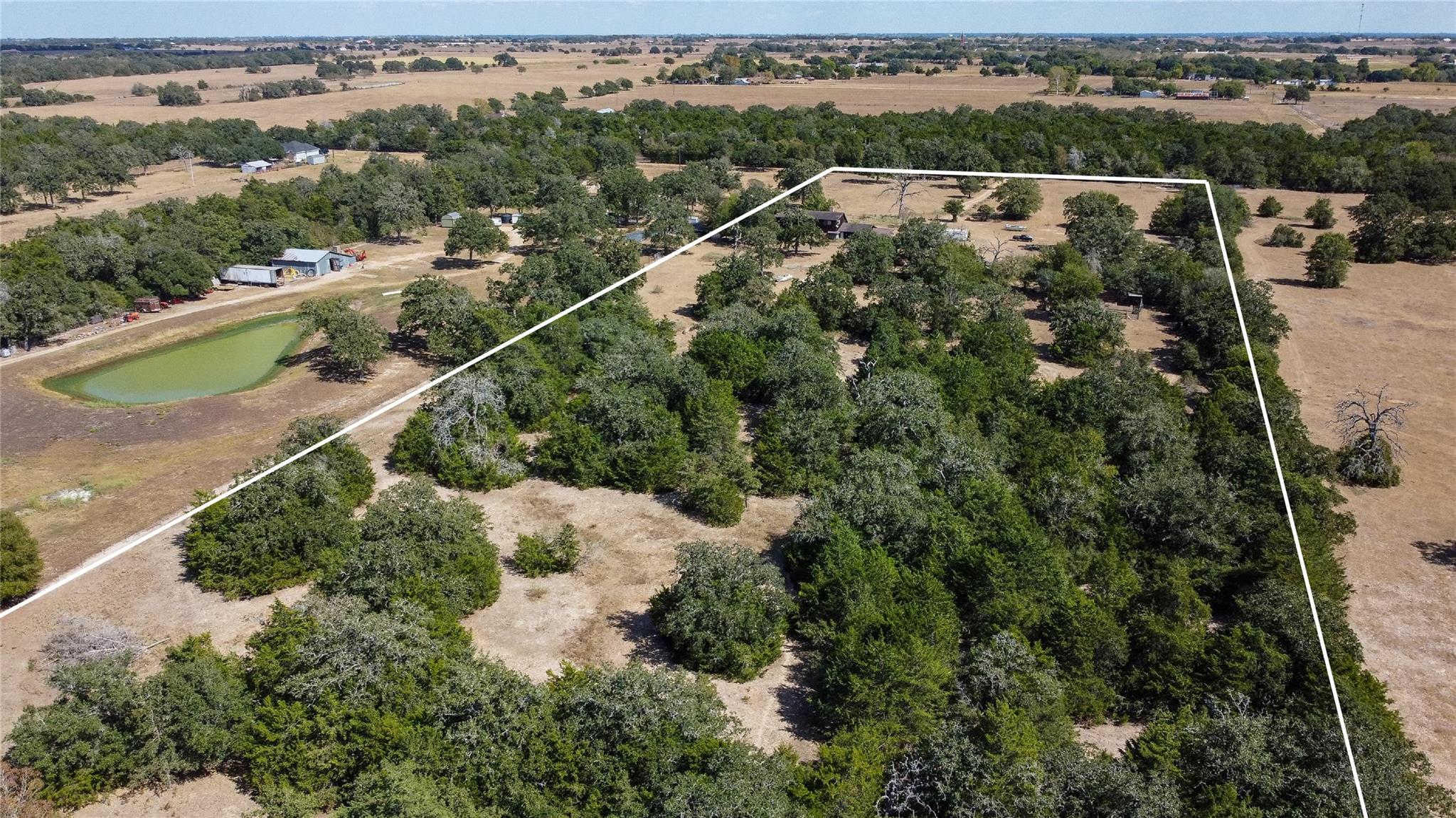 2502 Pettit Ln, Schulenburg, TX 78956