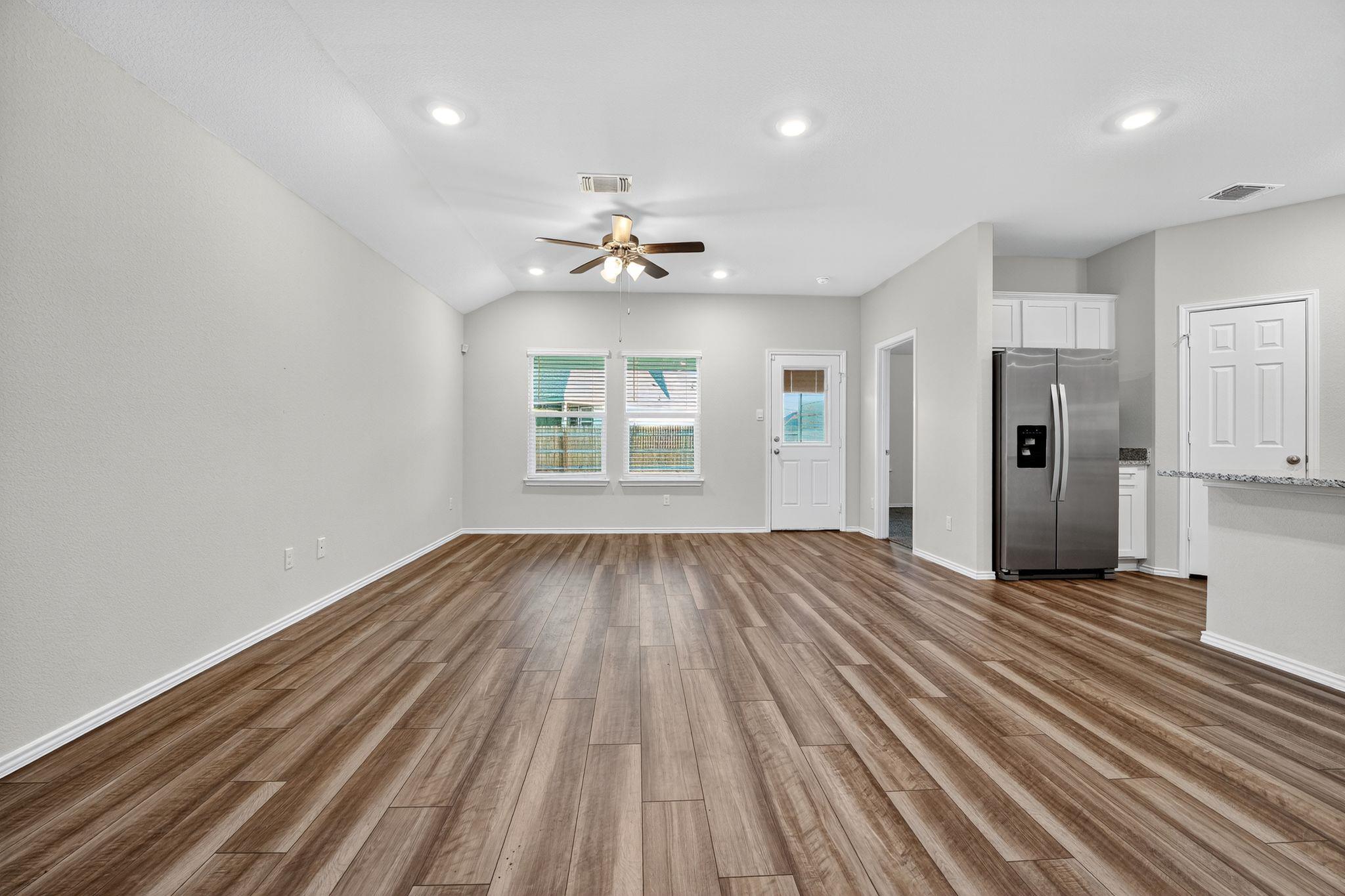 136 Watch Hl, Jarrell, TX 76537