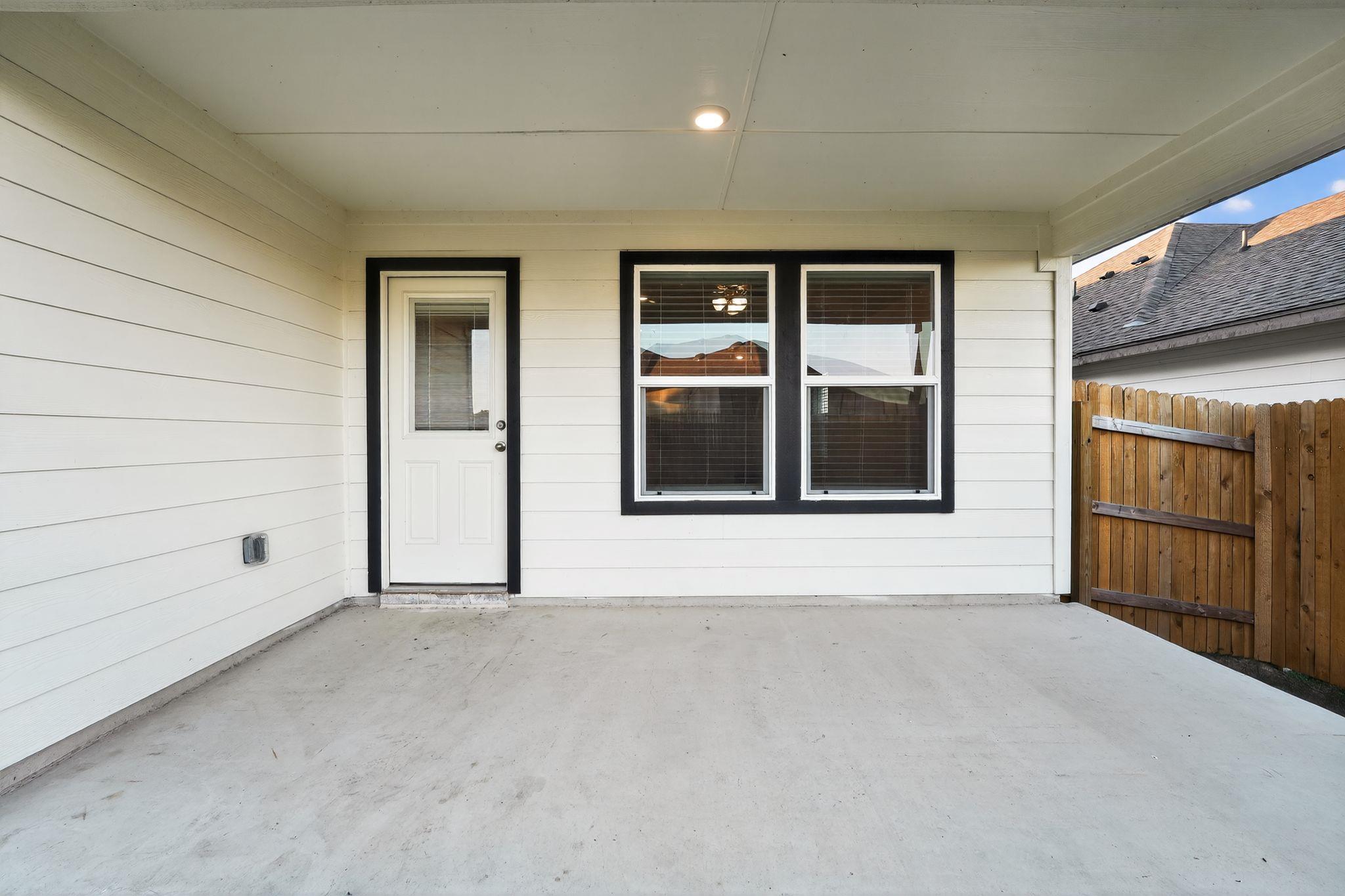 136 Watch Hl, Jarrell, TX 76537