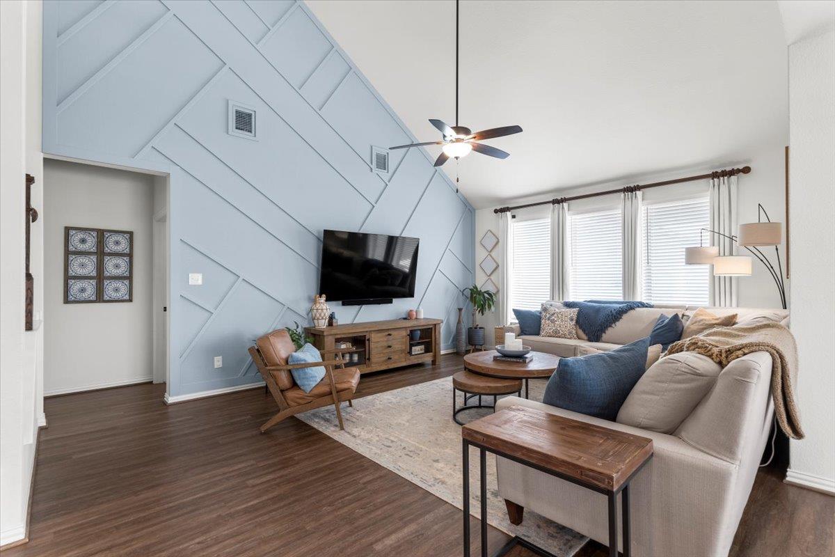 6401 Golden Bough Ln, Pflugerville, TX 78660