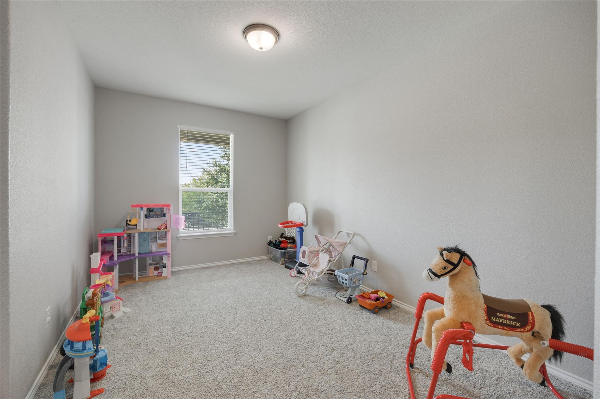 214 Saranac Dr, Elgin, TX 78621