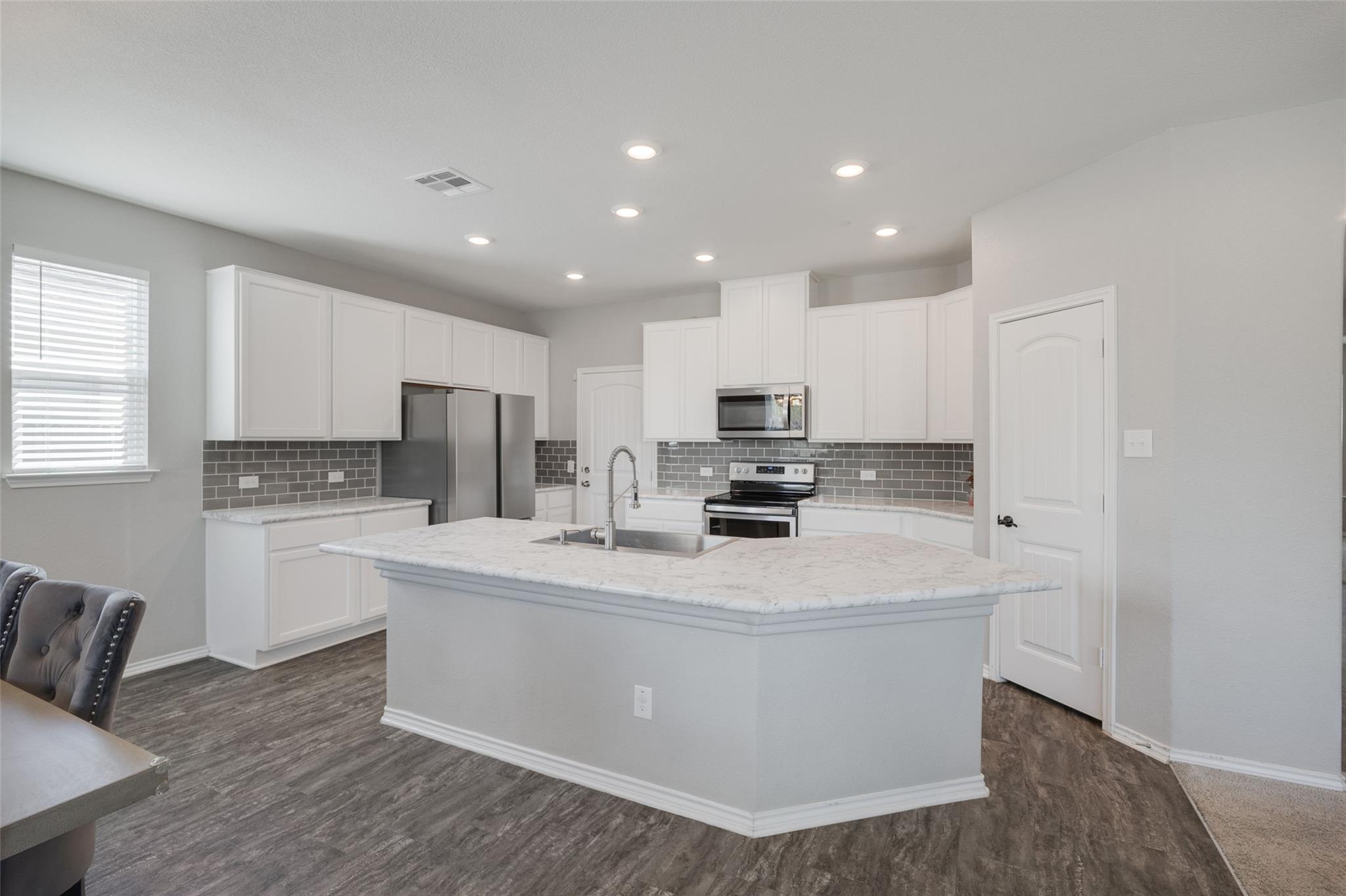 214 Saranac Dr, Elgin, TX 78621