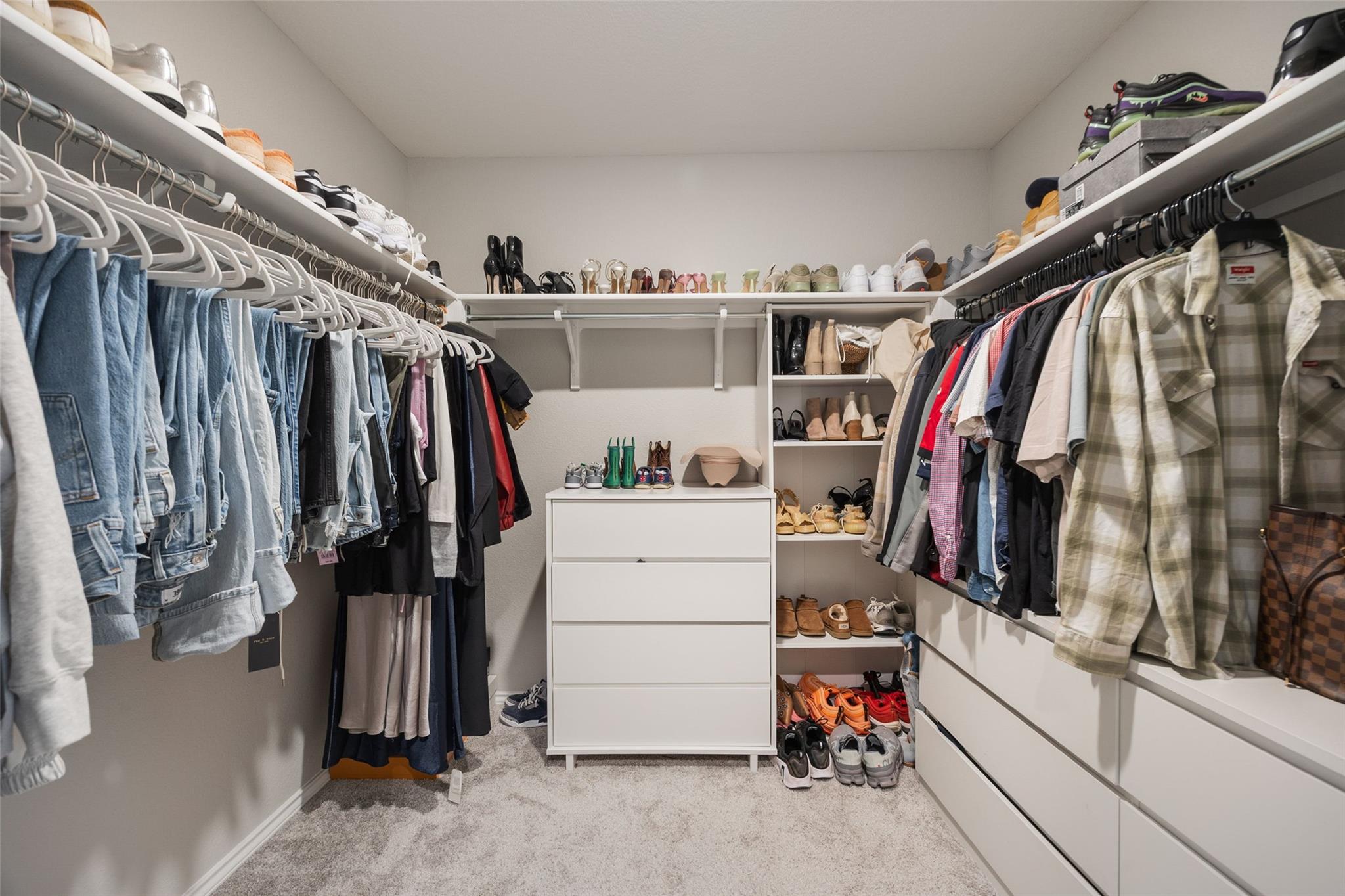 214 Saranac Dr, Elgin, TX 78621