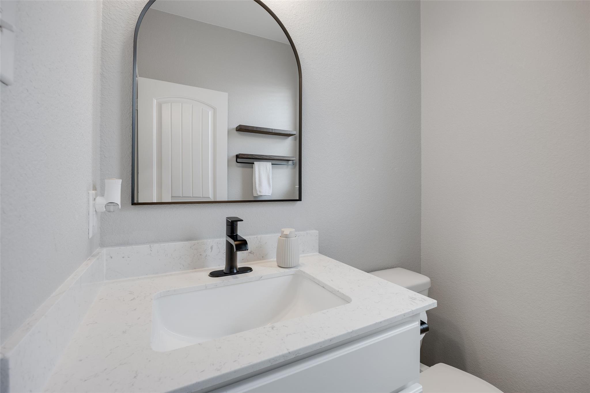 214 Saranac Dr, Elgin, TX 78621