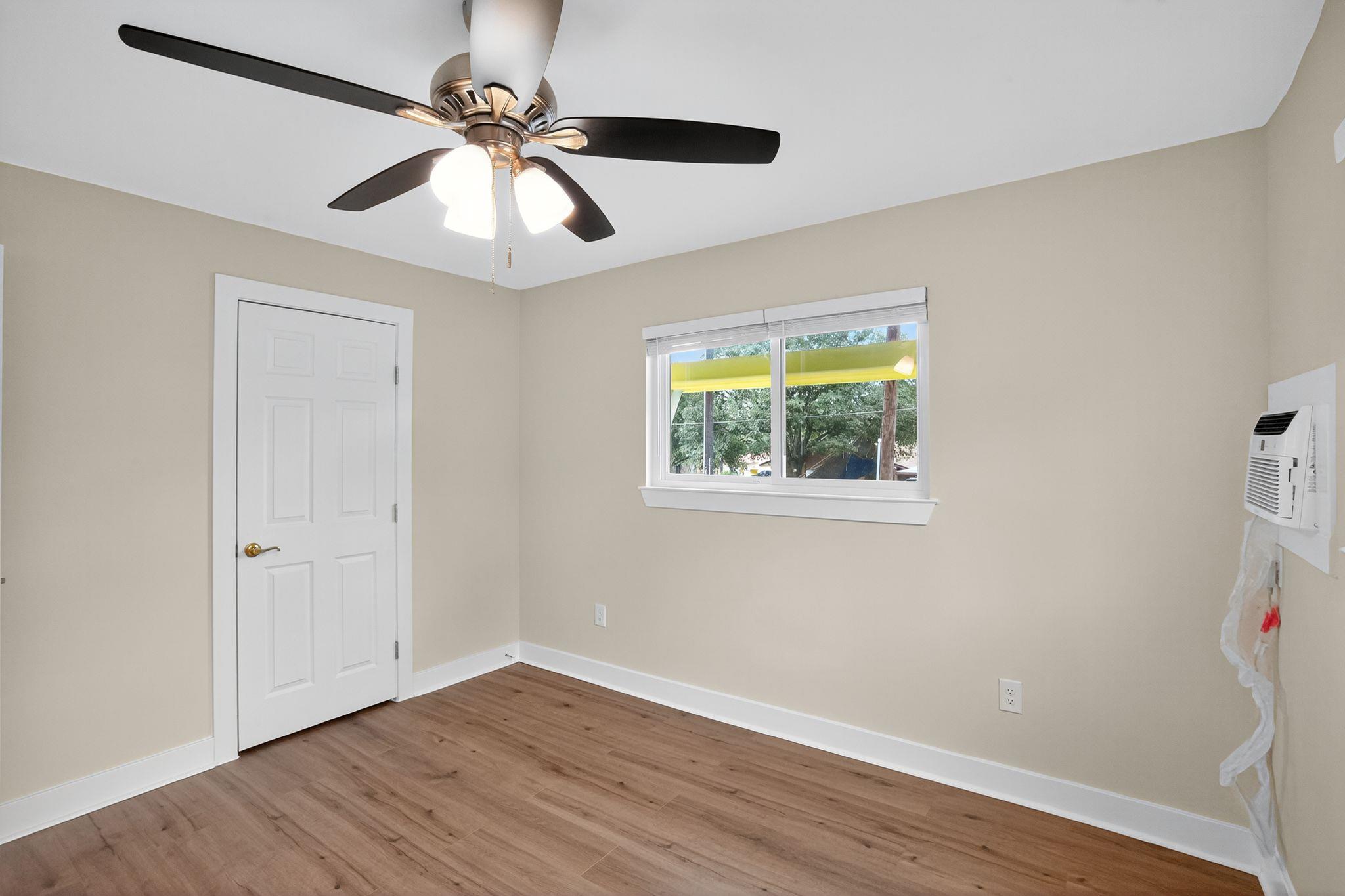 515 W 8th St, Georgetown, TX 78626