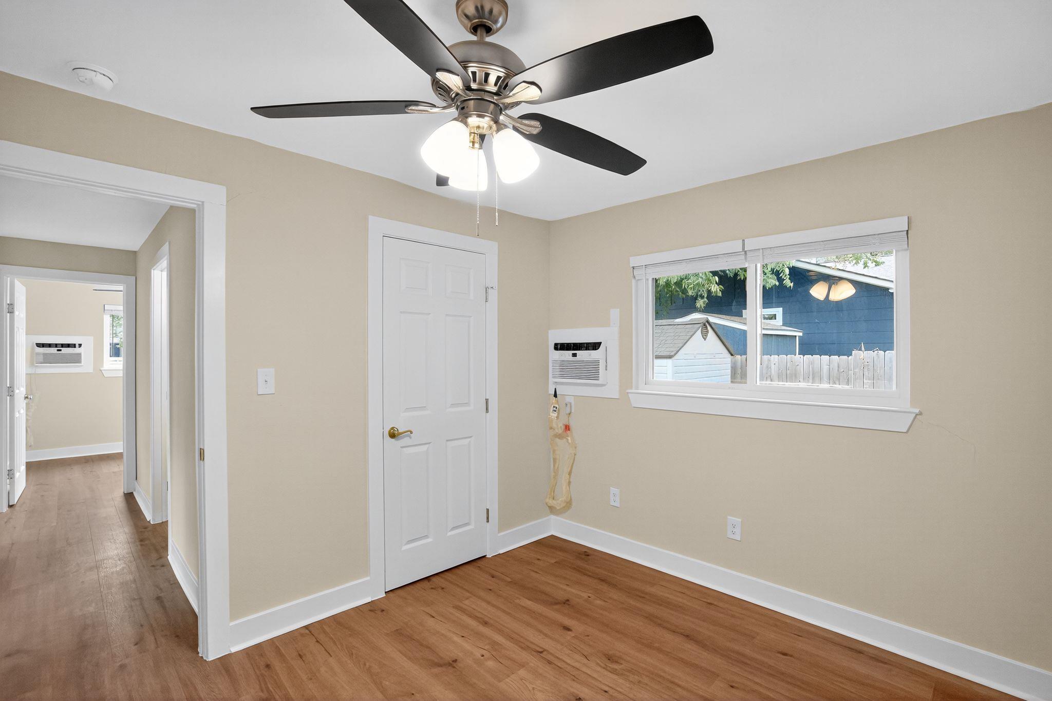 515 W 8th St, Georgetown, TX 78626