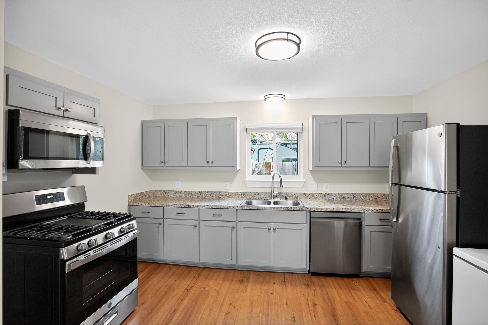 515 W 8th St, Georgetown, TX 78626